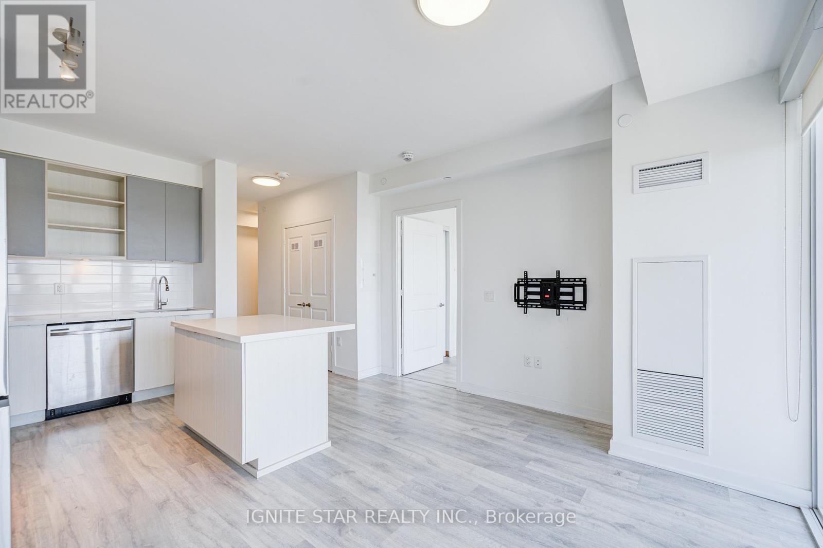 1508 - 4655 Metcalfe Avenue, Mississauga, Ontario  L5M 0Z7 - Photo 13 - W12874210