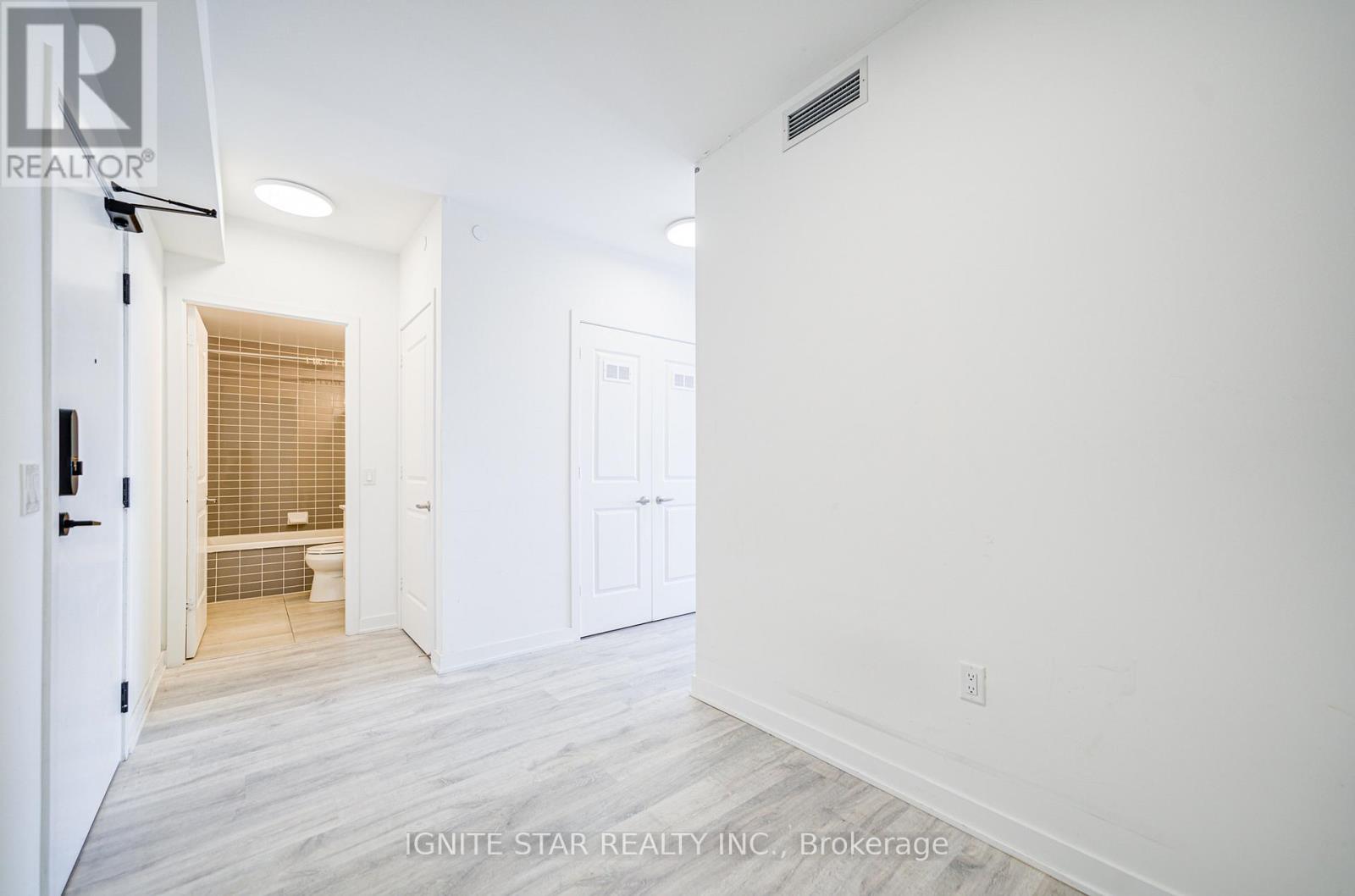 1508 - 4655 Metcalfe Avenue, Mississauga, Ontario  L5M 0Z7 - Photo 21 - W12874210