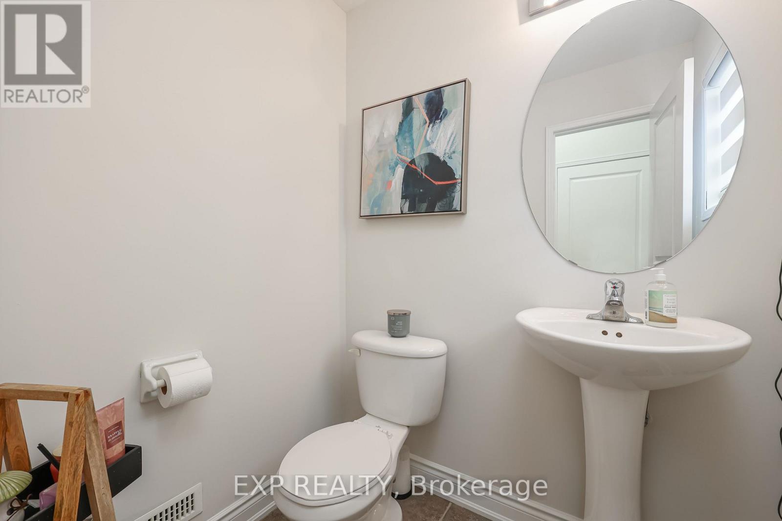 2210 Fairmount Drive, Oakville, Ontario  L6M 5J5 - Photo 20 - W12874244