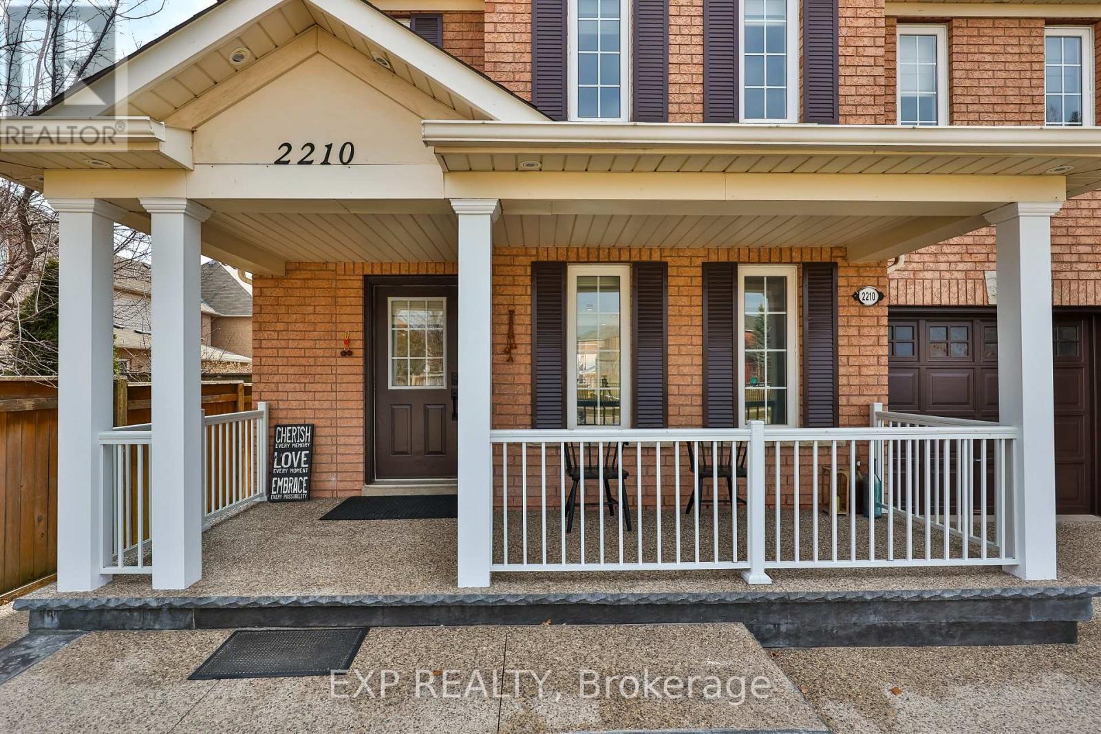 2210 Fairmount Drive, Oakville, Ontario  L6M 5J5 - Photo 3 - W12874244