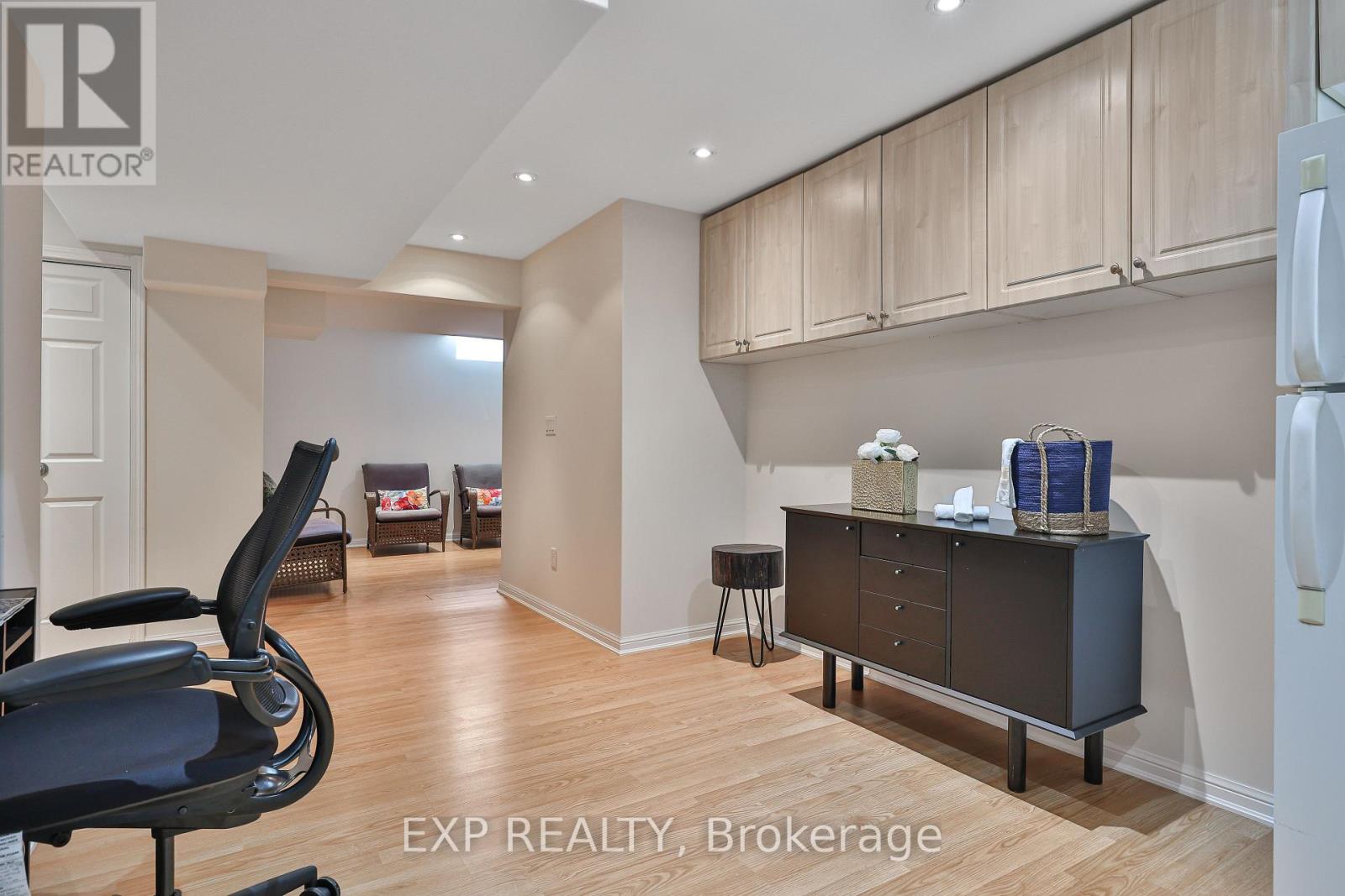 2210 Fairmount Drive, Oakville, Ontario  L6M 5J5 - Photo 40 - W12874244