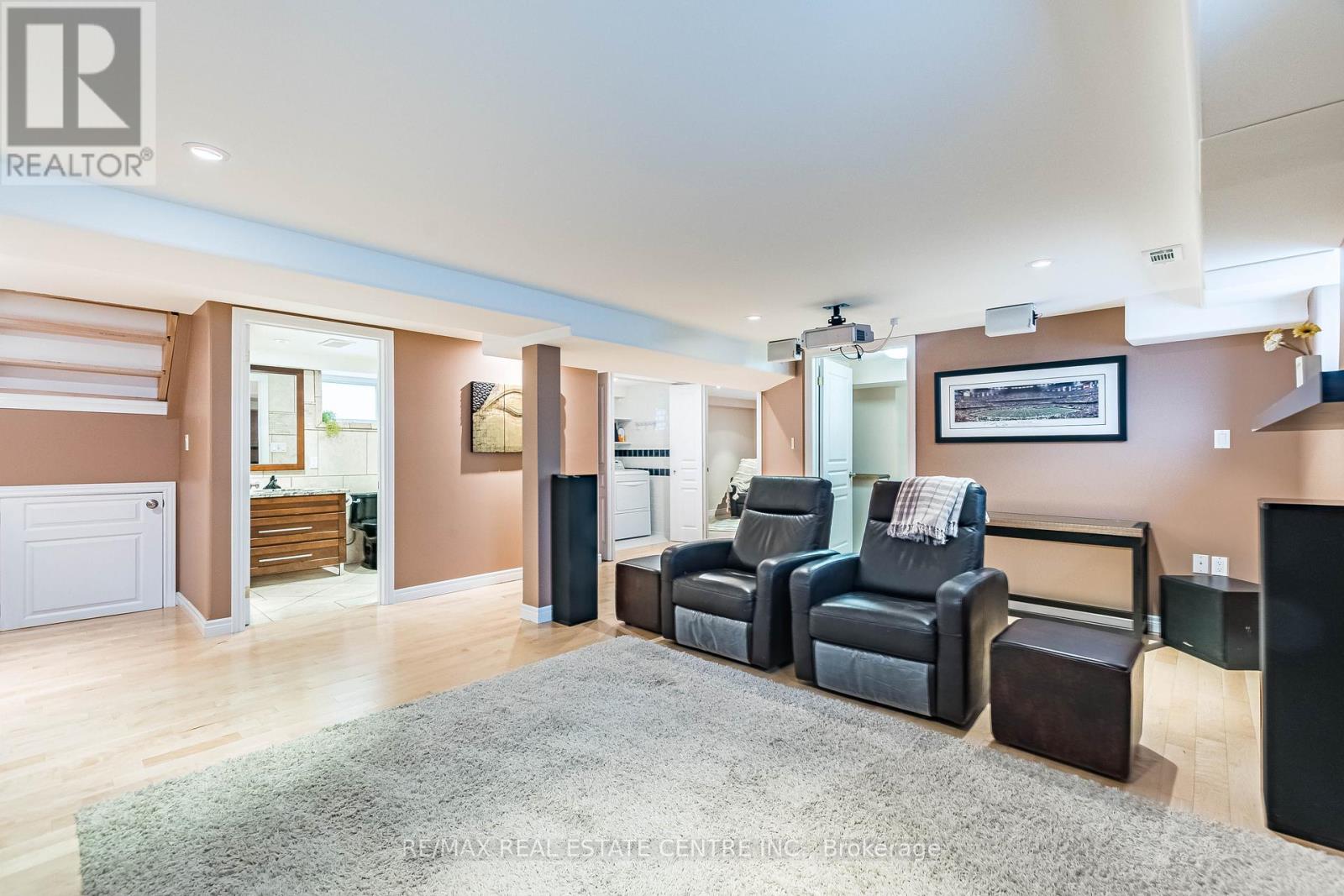 37 Maple Avenue N, Mississauga, Ontario  L5H 2S1 - Photo 21 - W12874264