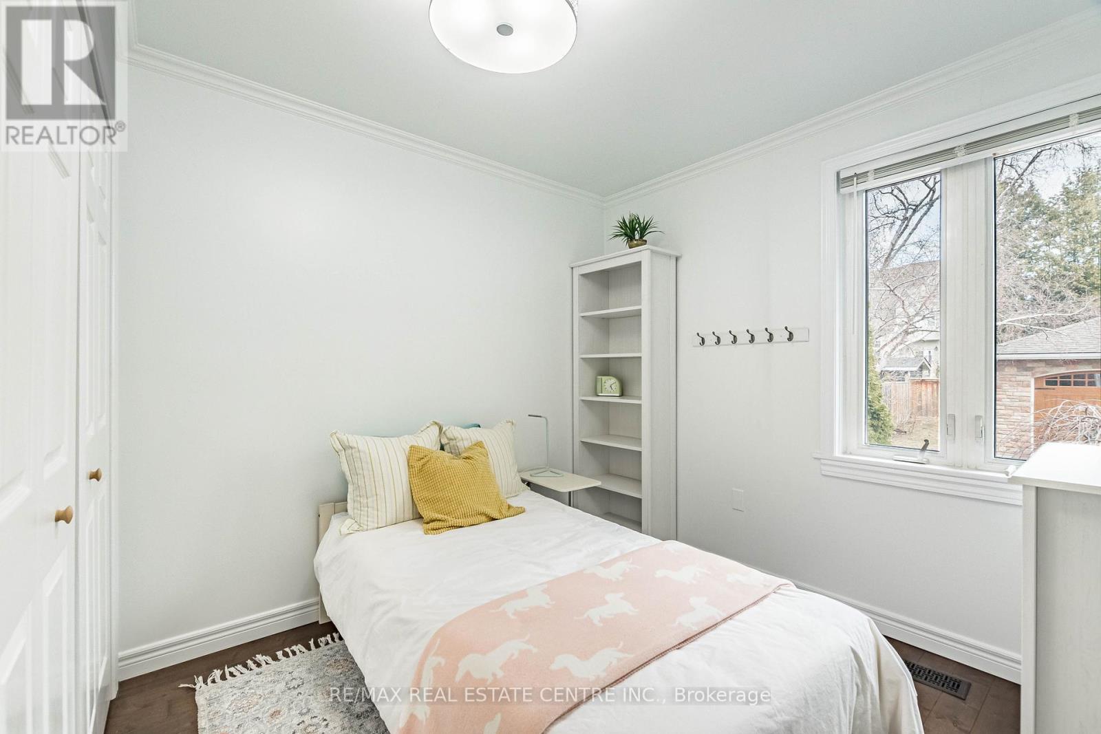 37 Maple Avenue N, Mississauga, Ontario  L5H 2S1 - Photo 24 - W12874264