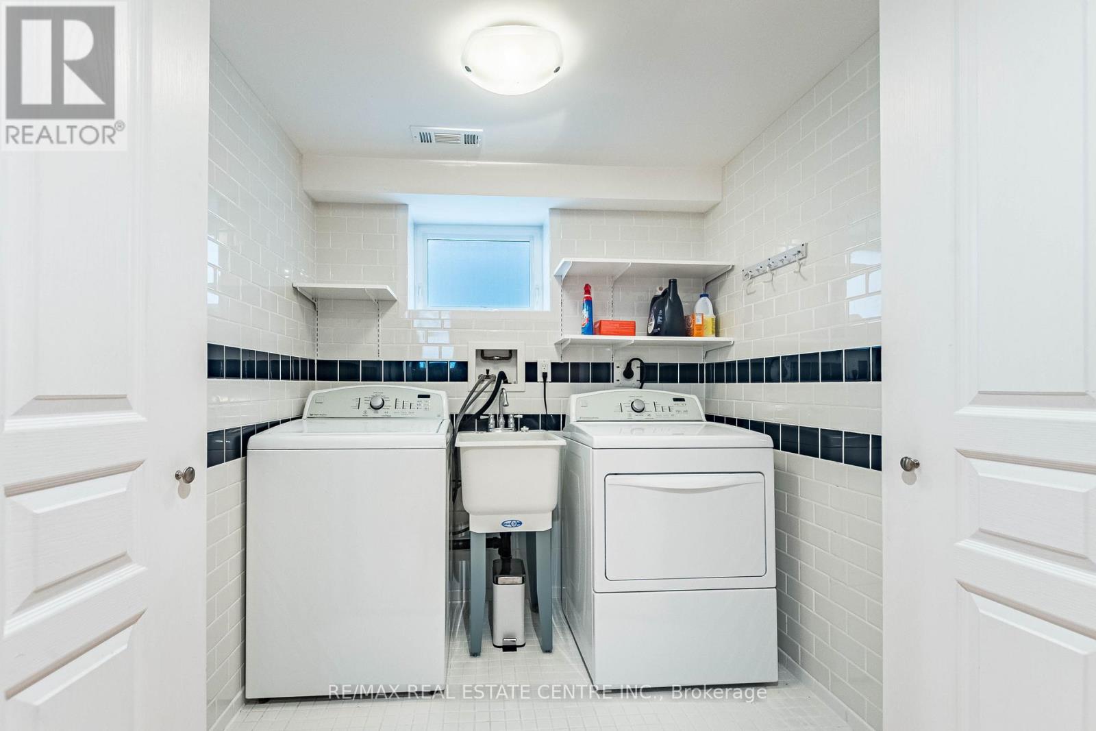 37 Maple Avenue N, Mississauga, Ontario  L5H 2S1 - Photo 28 - W12874264