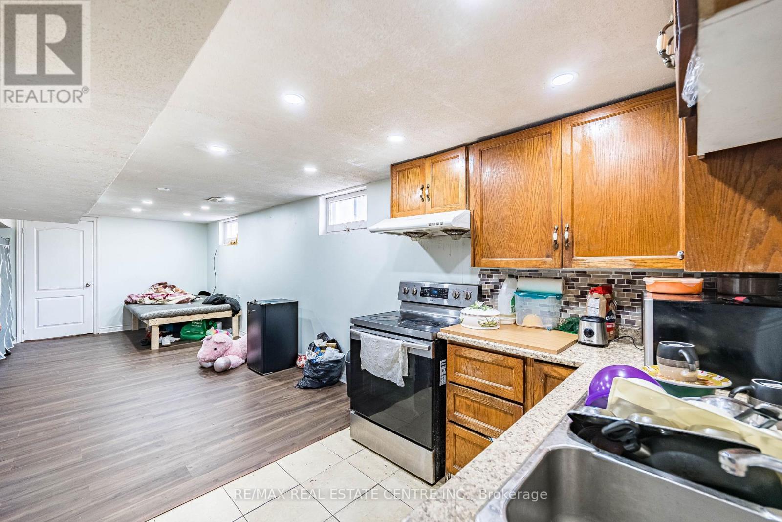 18 Northwood Drive, Brampton, Ontario  L6X 2L2 - Photo 27 - W12874268