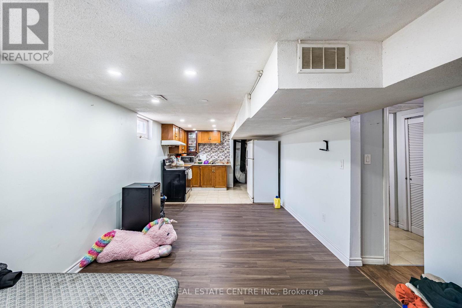 18 Northwood Drive, Brampton, Ontario  L6X 2L2 - Photo 30 - W12874268