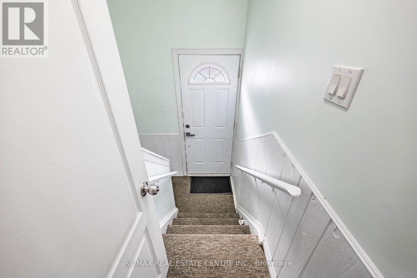 18 Northwood Drive, Brampton, Ontario  L6X 2L2 - Photo 33 - W12874268