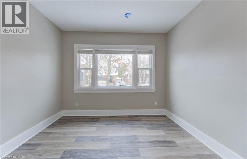 19 Fairview Avenue, Kitchener, Ontario  N2H 3E7 - Photo 13 - 40809721