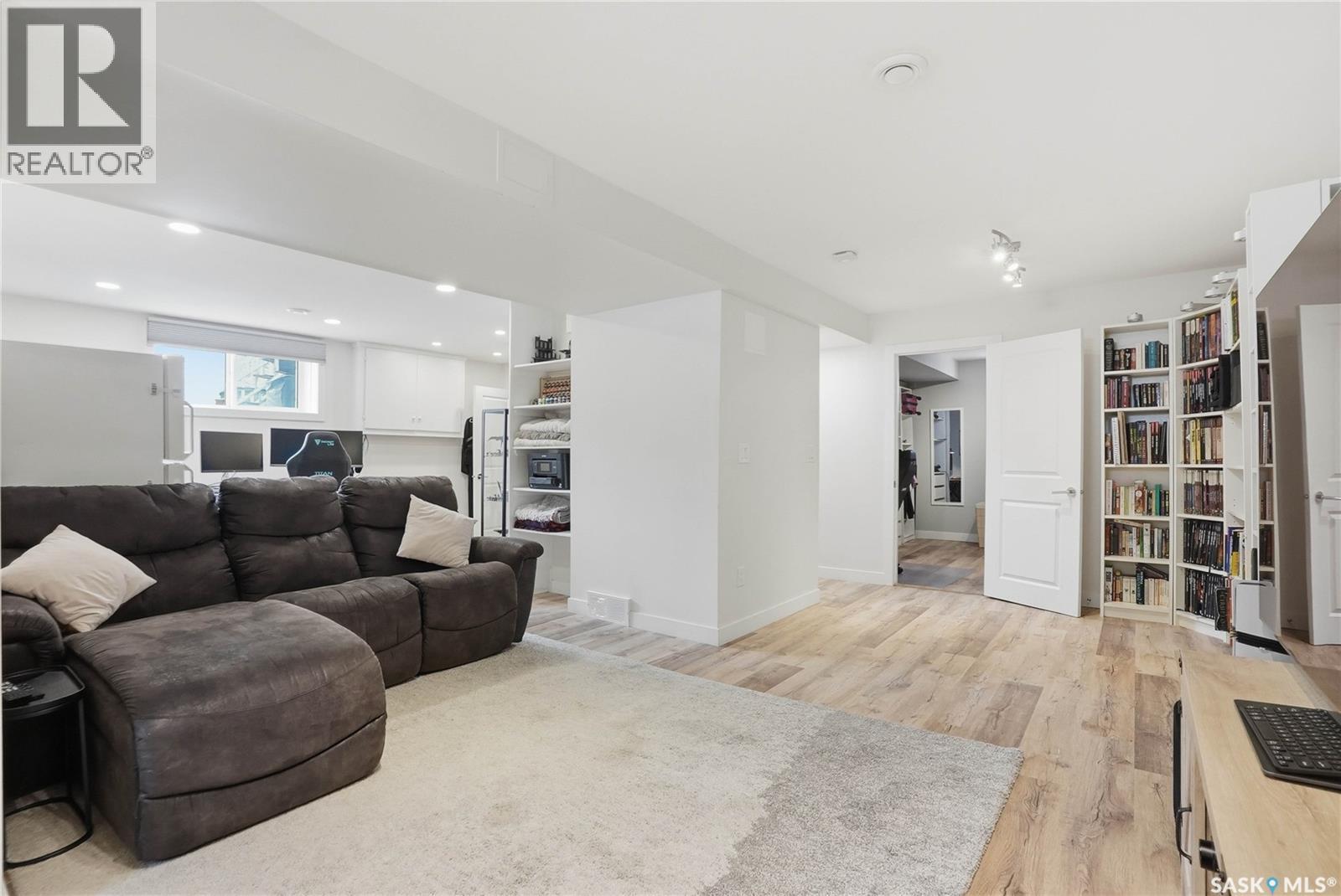 1024 6th Street E, Saskatoon, Saskatchewan  S7H 1E2 - Photo 23 - SK030230