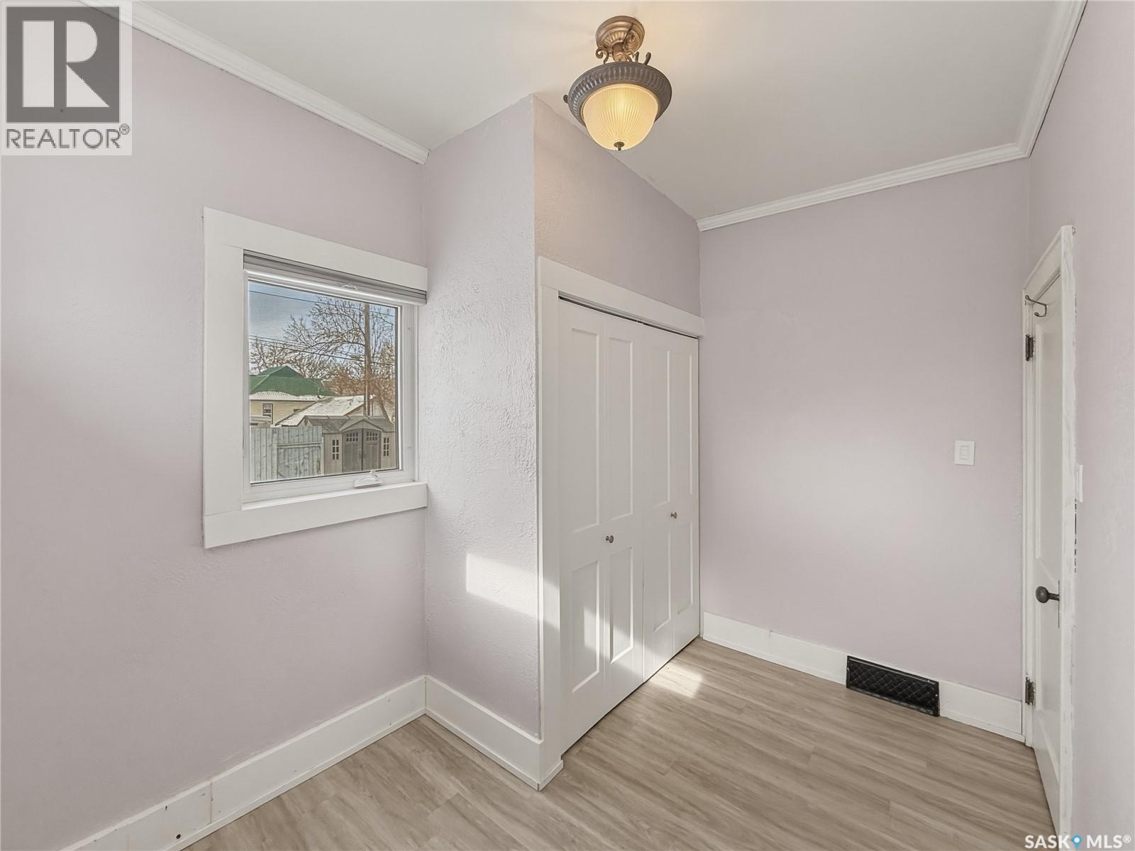 240 4th Avenue Ne, Swift Current, Saskatchewan  S9H 2J5 - Photo 14 - SK030159