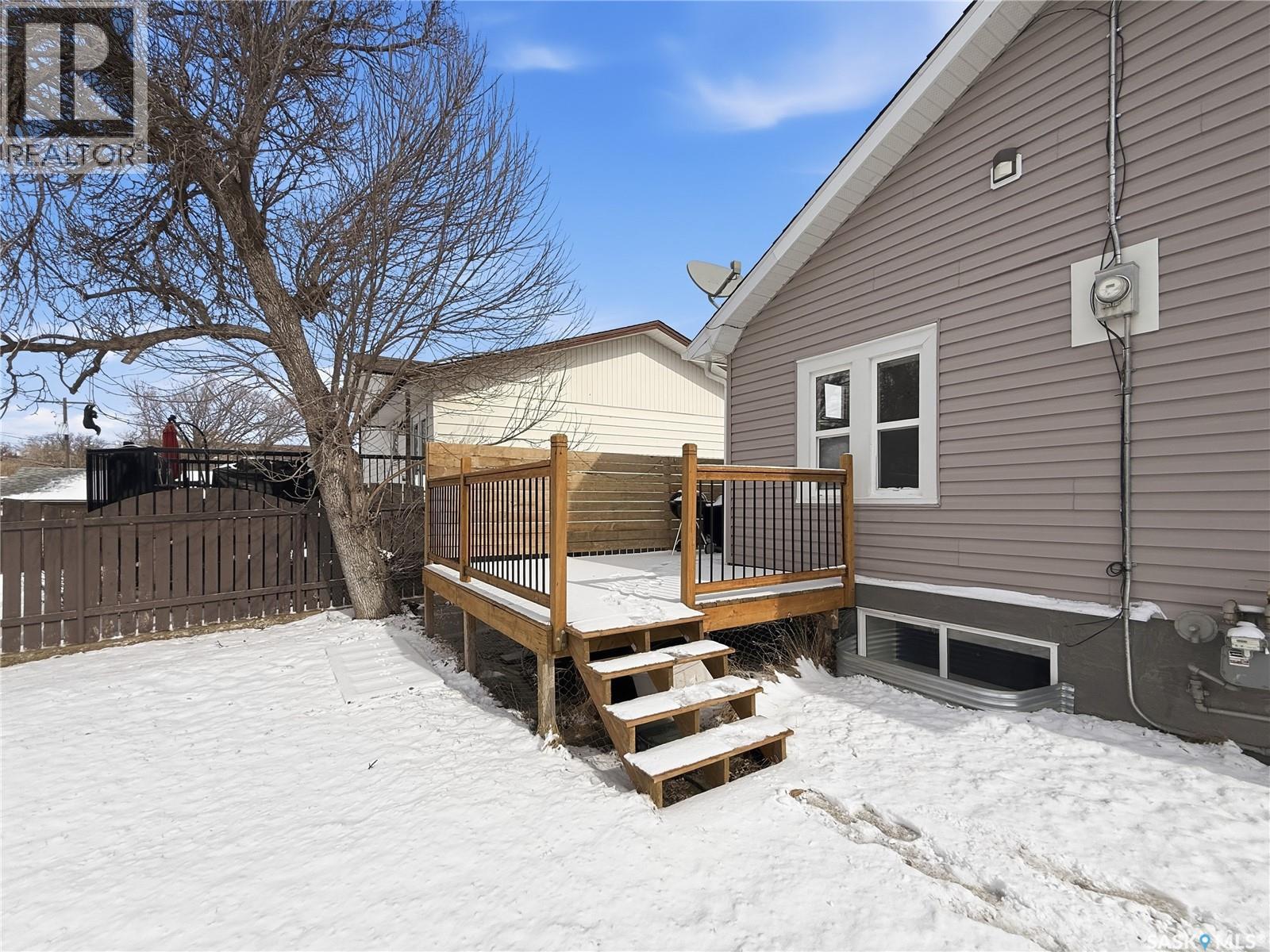 240 4th Avenue Ne, Swift Current, Saskatchewan  S9H 2J5 - Photo 27 - SK030159