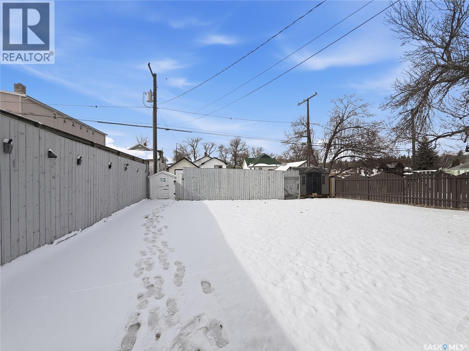 240 4th Avenue Ne, Swift Current, Saskatchewan  S9H 2J5 - Photo 29 - SK030159