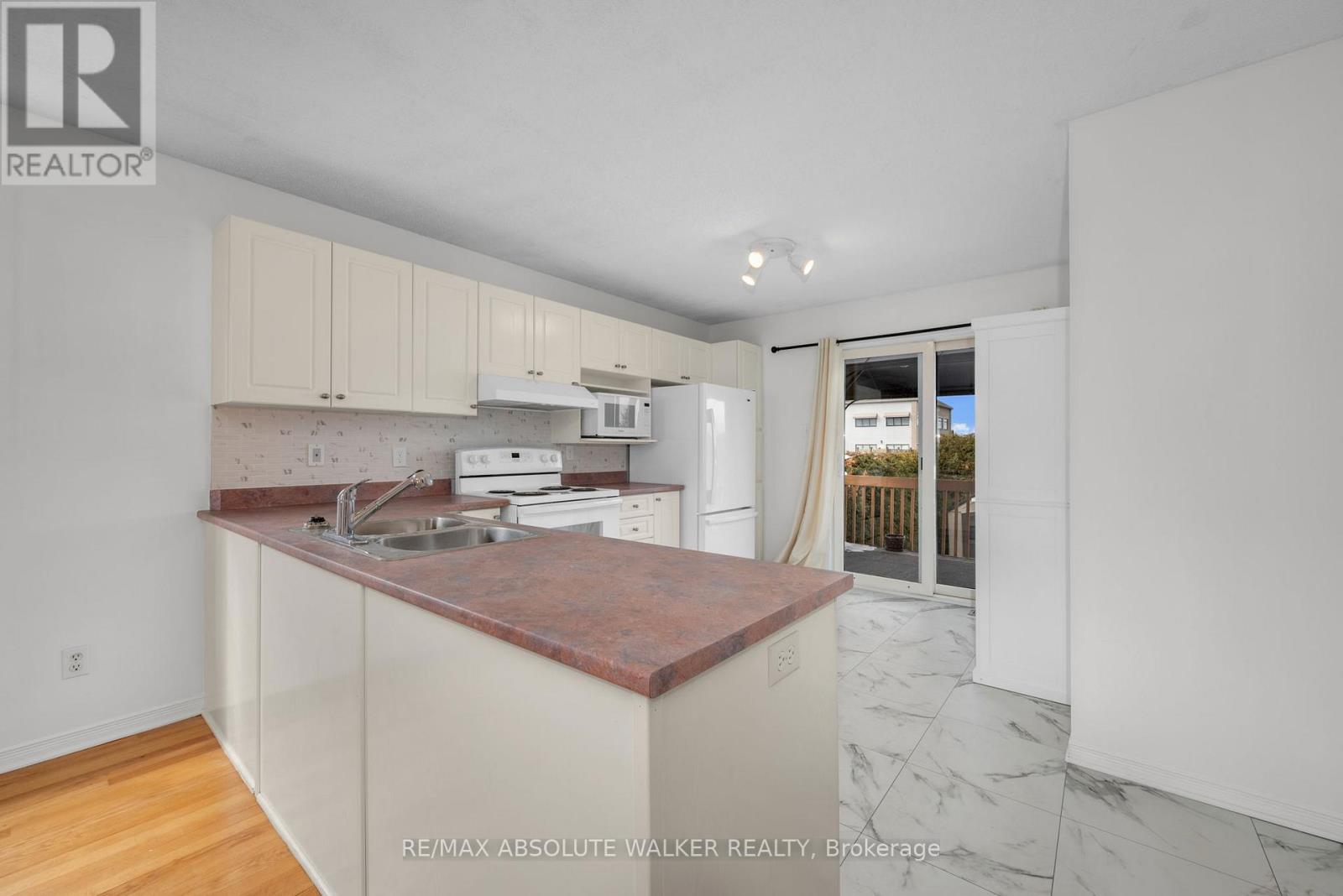 2846 Valerie Place, Clarence-Rockland, Ontario  K4K 1R3 - Photo 10 - X12874350