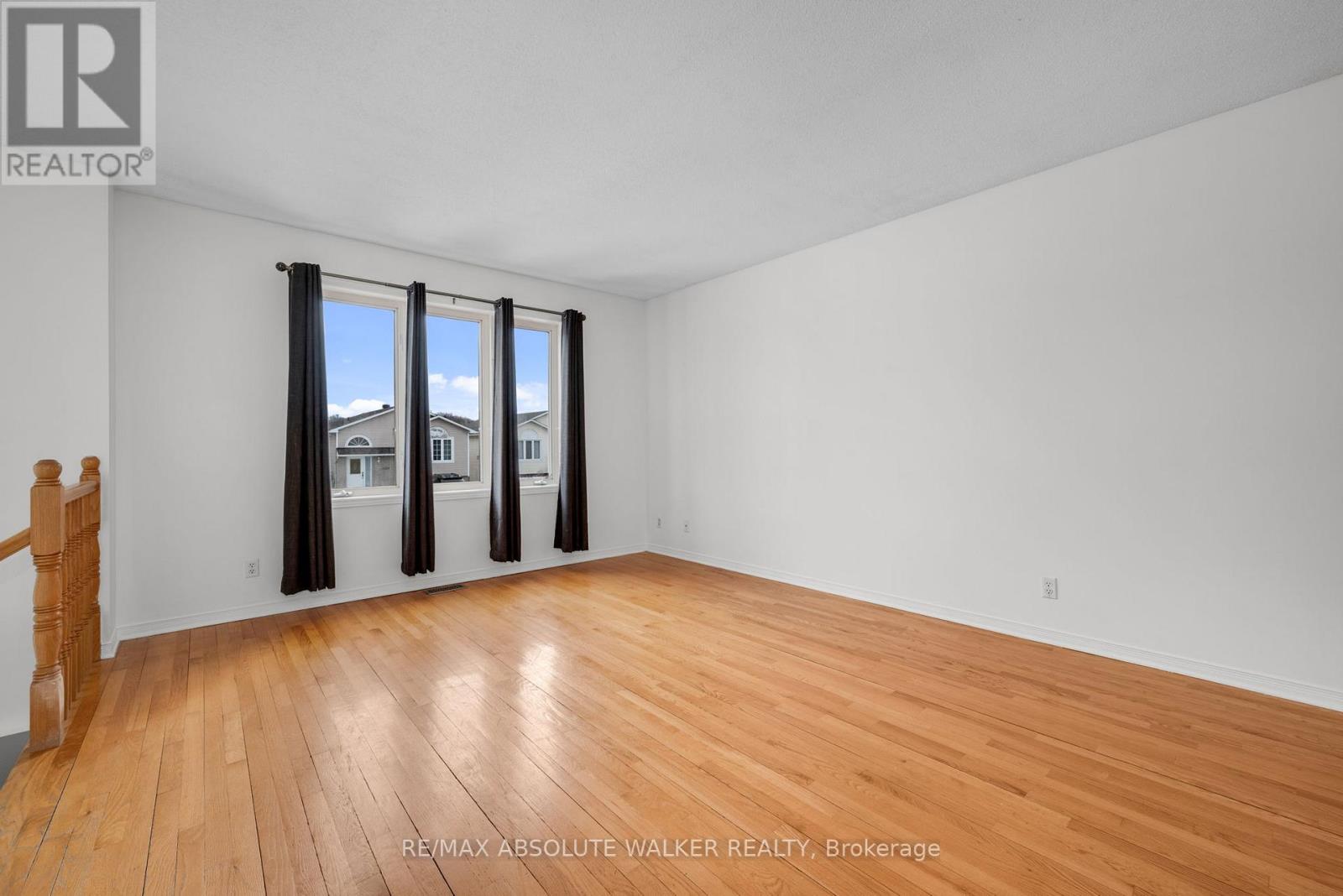 2846 Valerie Place, Clarence-Rockland, Ontario  K4K 1R3 - Photo 5 - X12874350