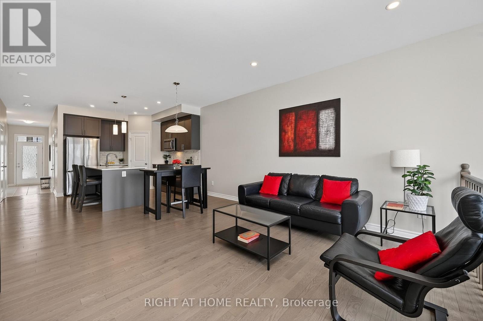 950 Cologne Street, Russell, Ontario  K0A 1W0 - Photo 11 - X12874364