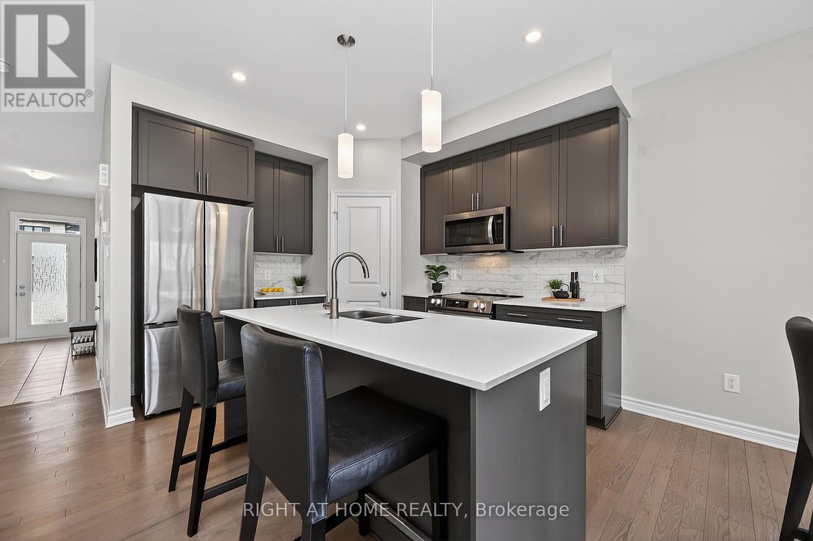 950 Cologne Street, Russell, Ontario  K0A 1W0 - Photo 6 - X12874364