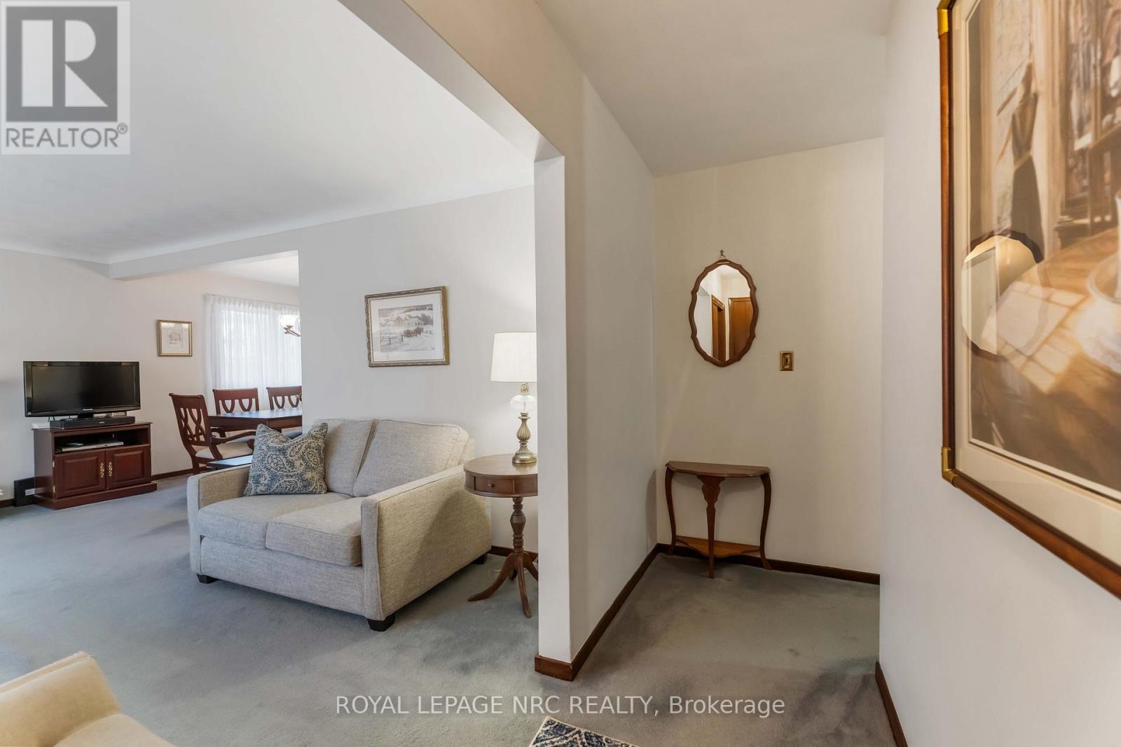 30 Armour Drive, Welland, Ontario  L3C 2N8 - Photo 13 - X12874338