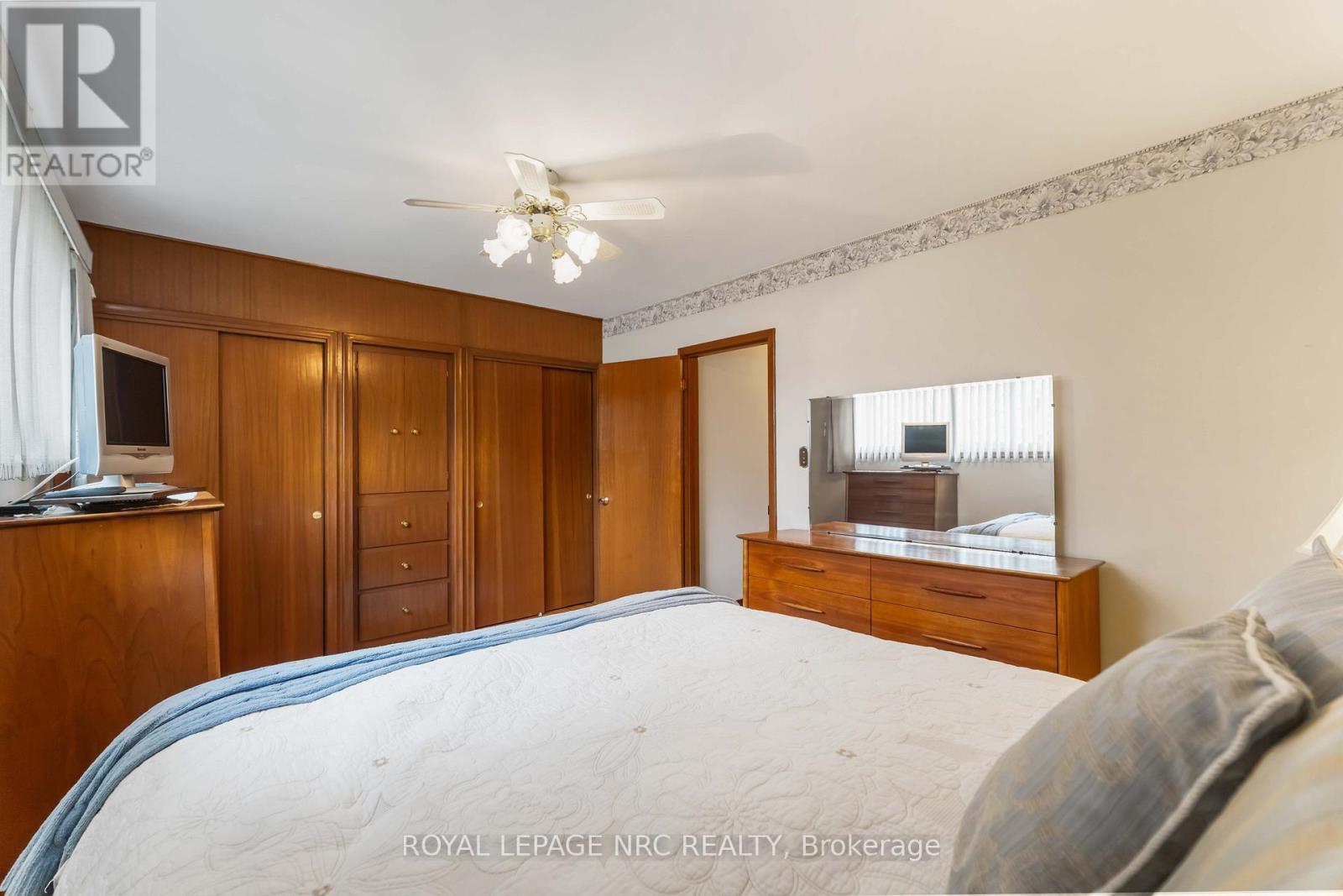 30 Armour Drive, Welland, Ontario  L3C 2N8 - Photo 27 - X12874338