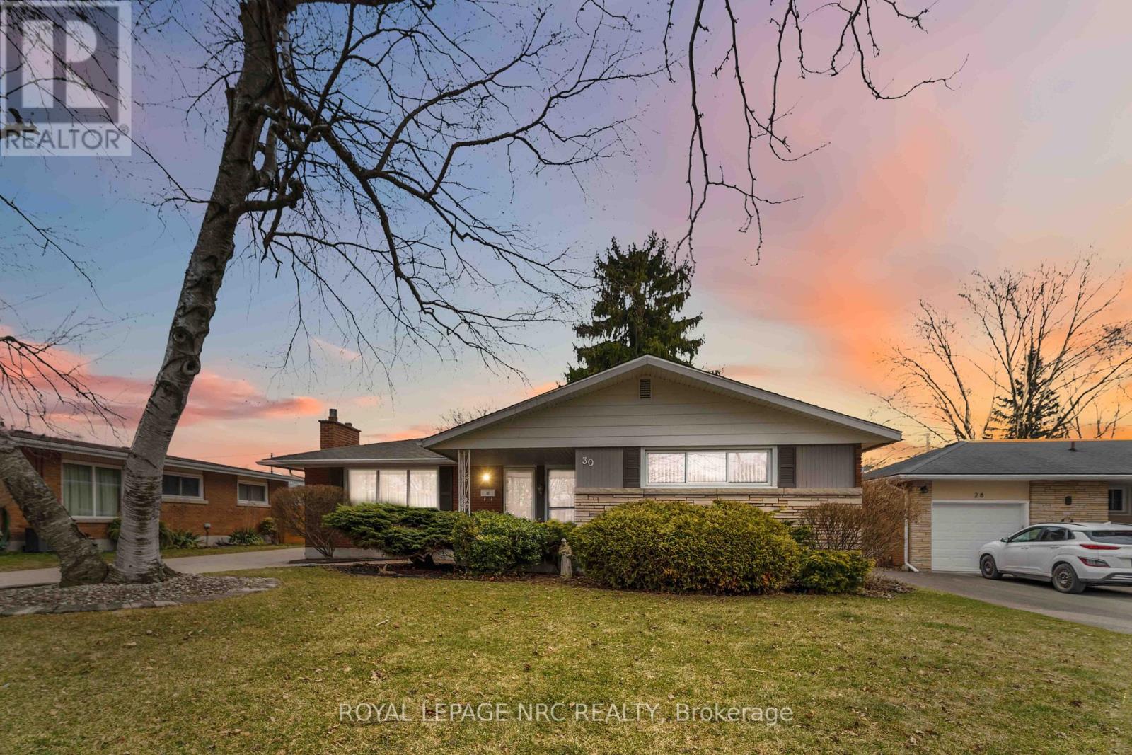 30 Armour Drive, Welland, Ontario  L3C 2N8 - Photo 4 - X12874338