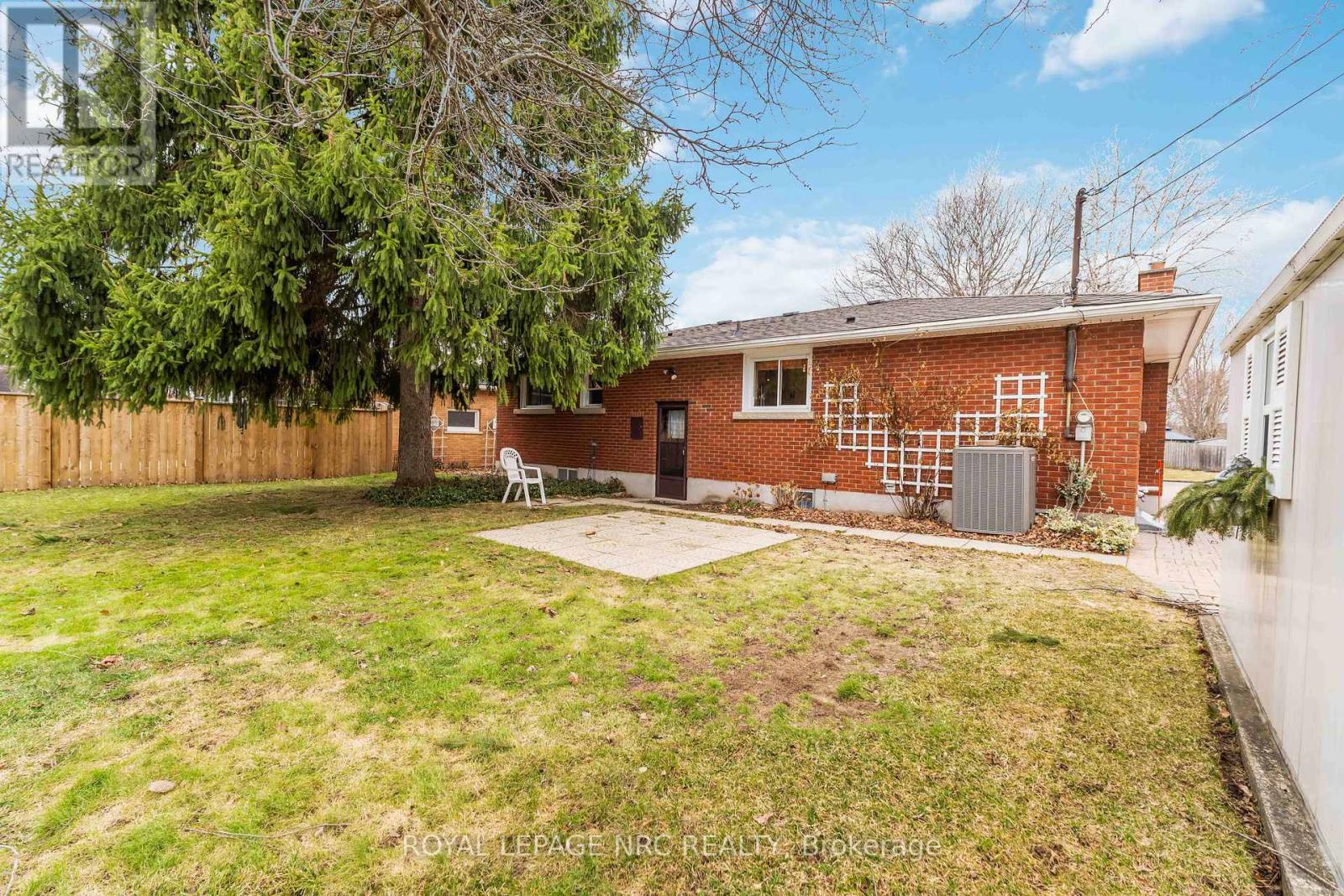 30 Armour Drive, Welland, Ontario  L3C 2N8 - Photo 41 - X12874338