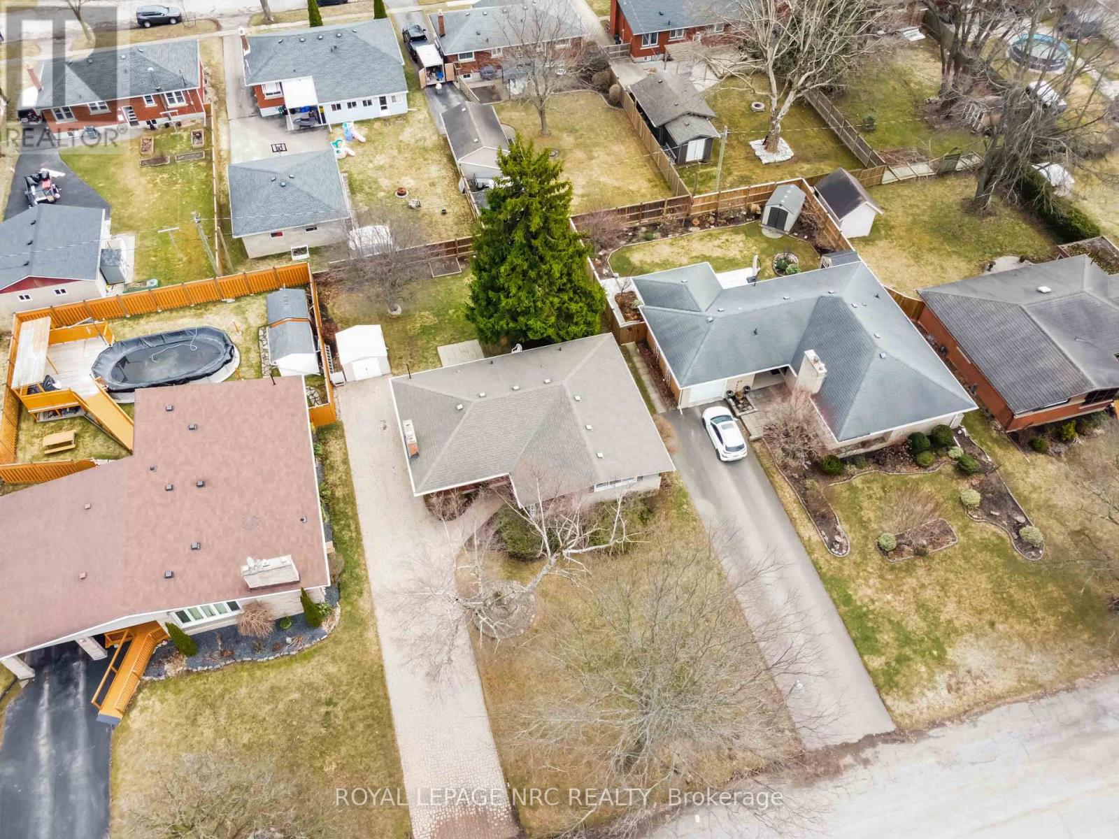 30 Armour Drive, Welland, Ontario  L3C 2N8 - Photo 46 - X12874338