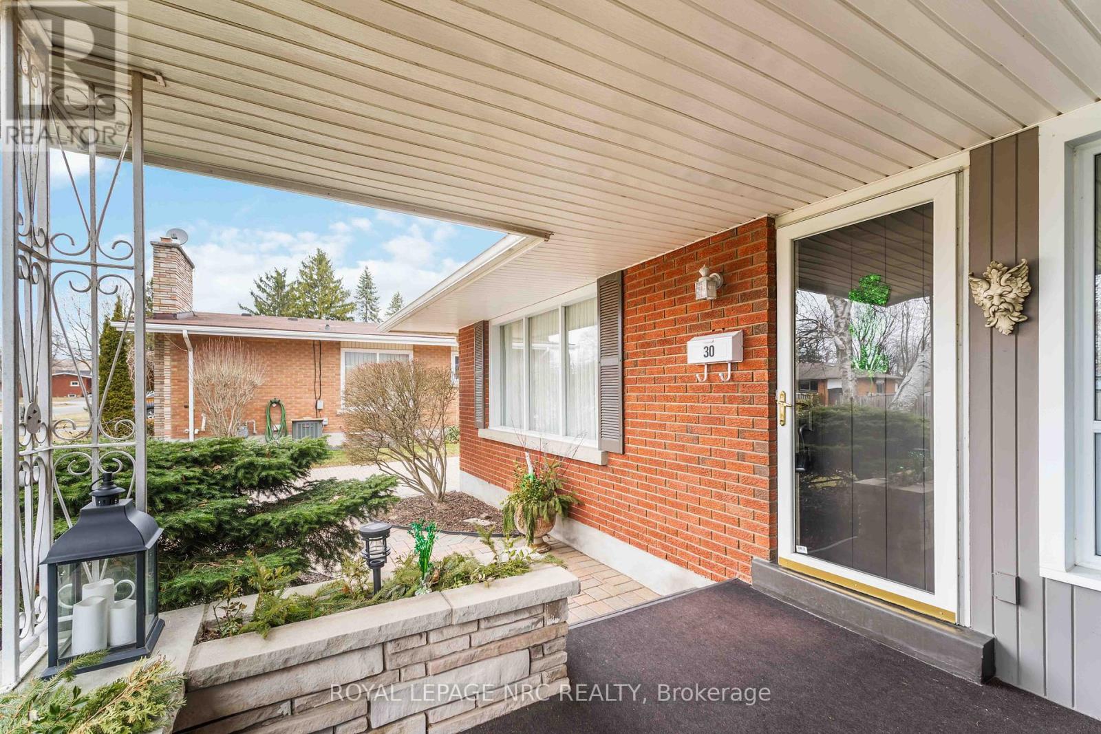 30 Armour Drive, Welland, Ontario  L3C 2N8 - Photo 8 - X12874338