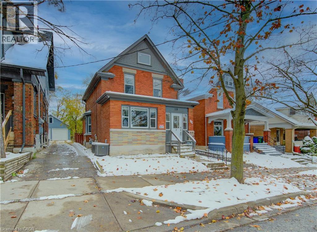 19 Fairview Avenue, Kitchener, Ontario  N2H 3E7 - Photo 1 - 40811348
