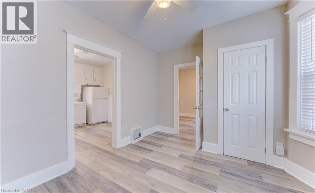 19 Fairview Avenue, Kitchener, Ontario  N2H 3E7 - Photo 12 - 40811348