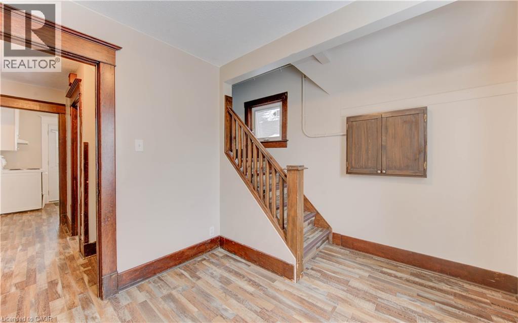 19 Fairview Avenue, Kitchener, Ontario  N2H 3E7 - Photo 18 - 40811348