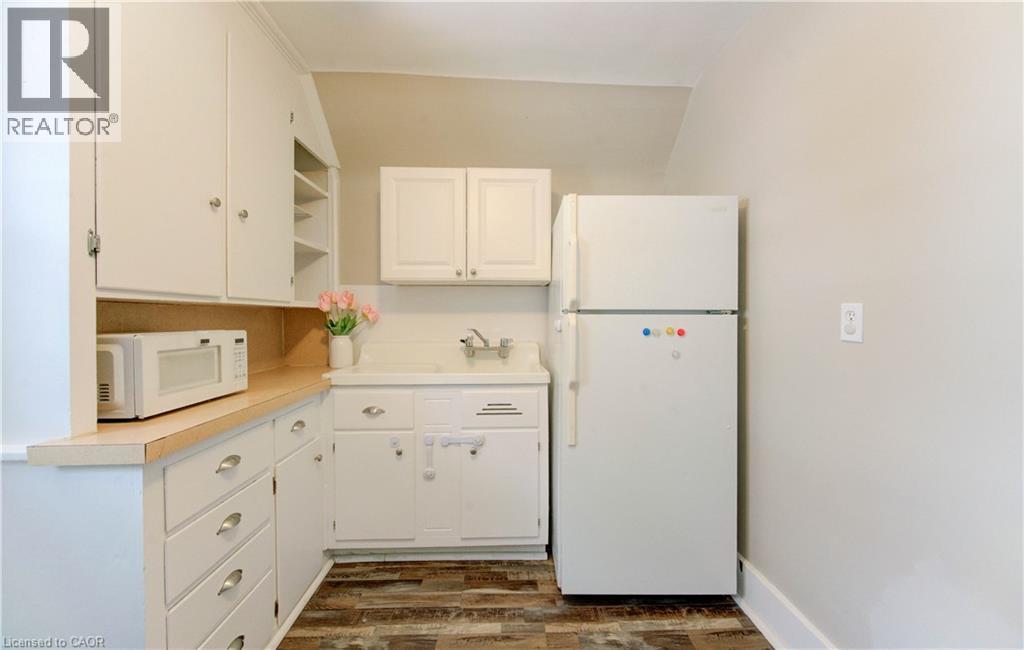 19 Fairview Avenue, Kitchener, Ontario  N2H 3E7 - Photo 26 - 40811348