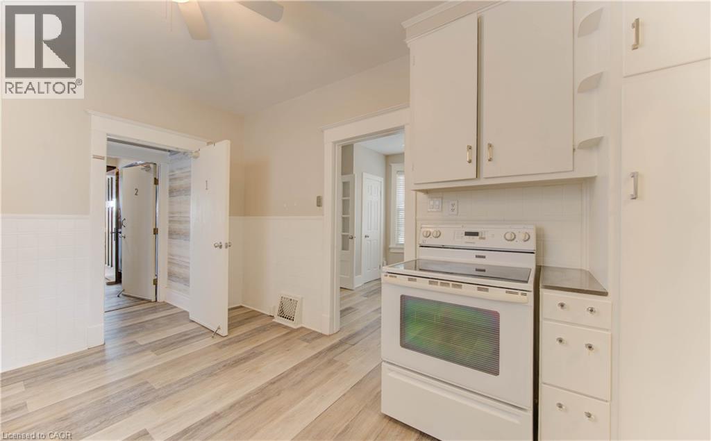 19 Fairview Avenue, Kitchener, Ontario  N2H 3E7 - Photo 6 - 40811348