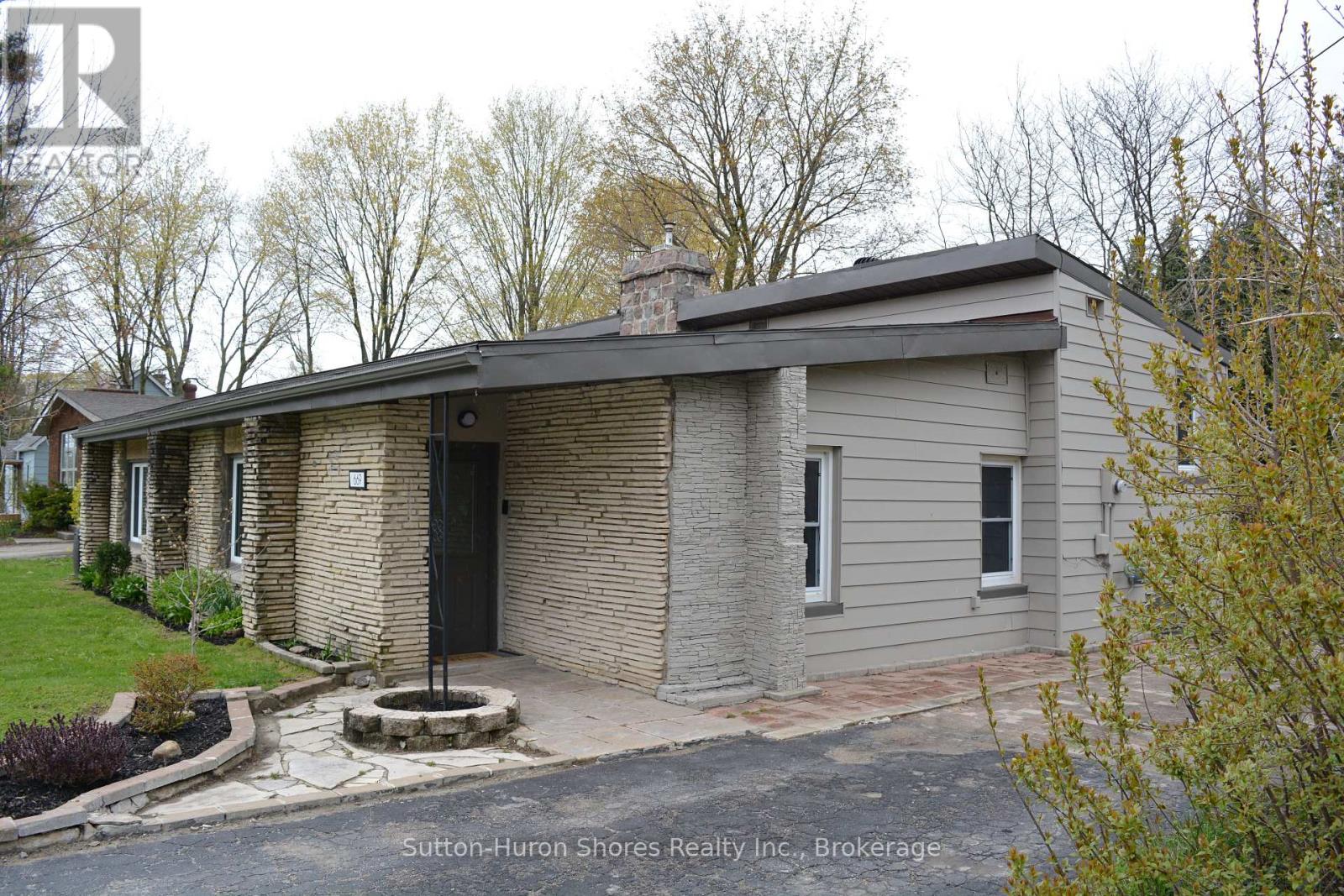 669 Louis Street, Saugeen Shores, Ontario  N0H 2C4 - Photo 2 - X12874376