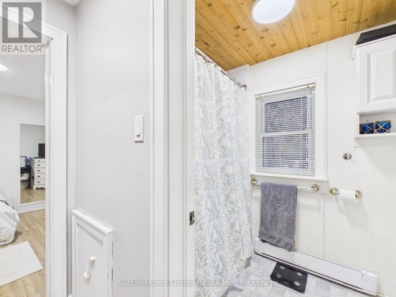 669 Louis Street, Saugeen Shores, Ontario  N0H 2C4 - Photo 20 - X12874376