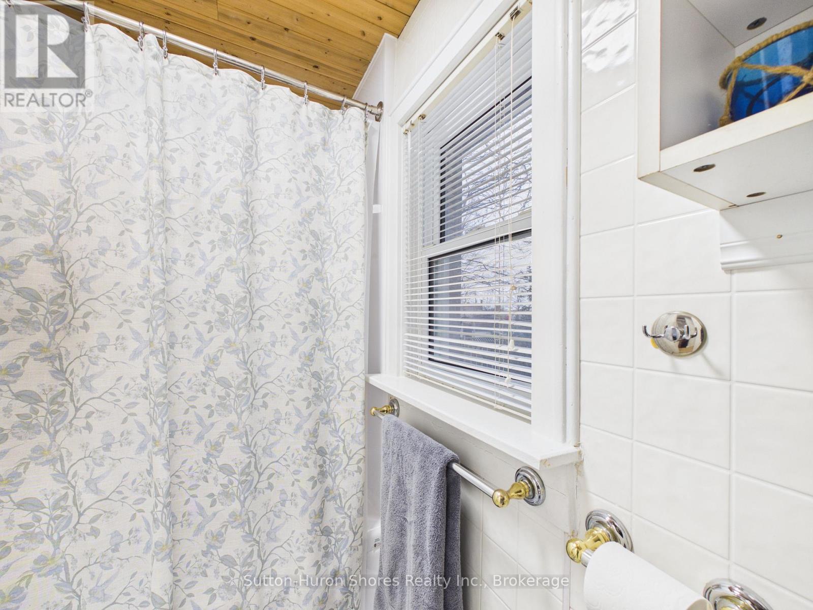 669 Louis Street, Saugeen Shores, Ontario  N0H 2C4 - Photo 21 - X12874376