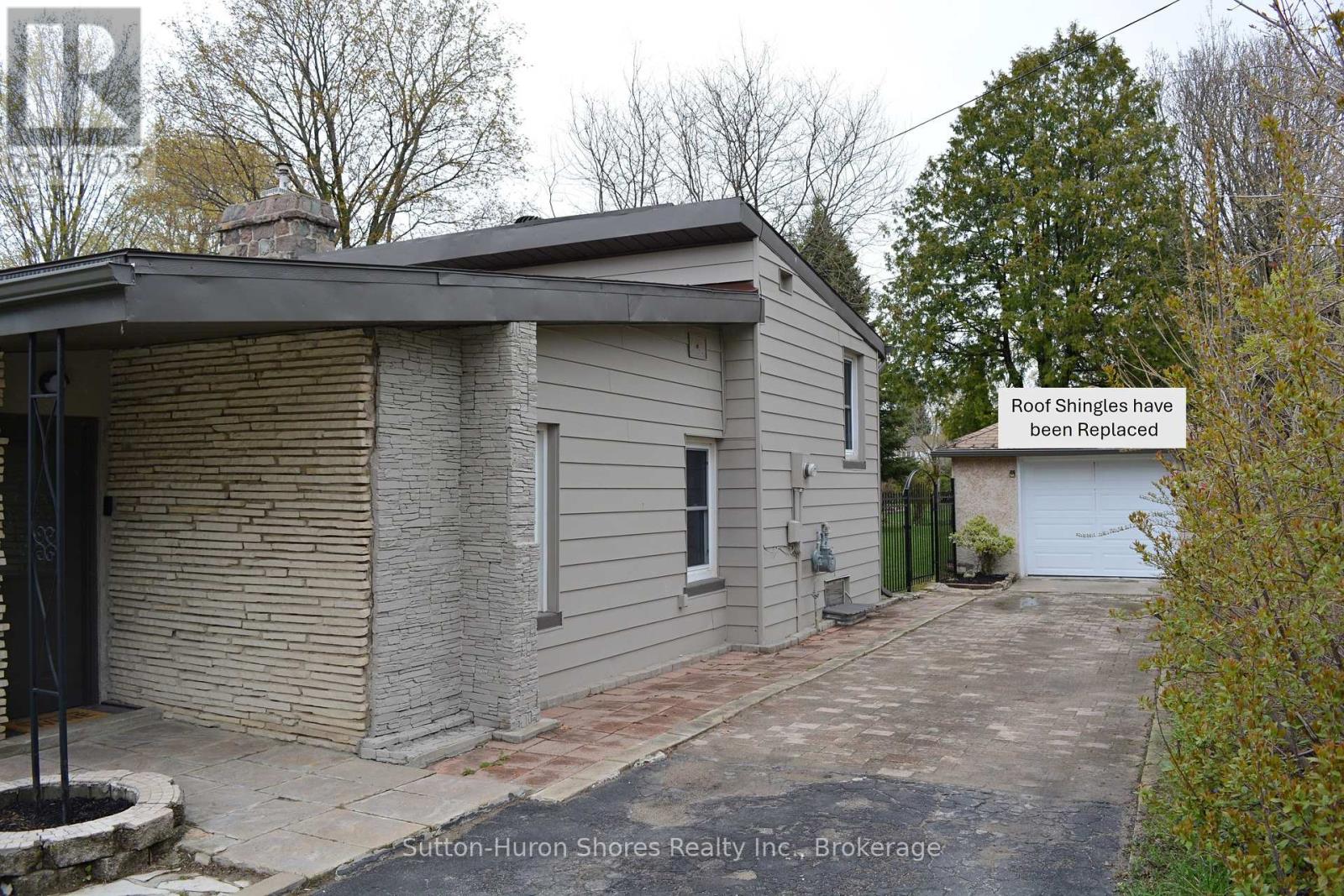 669 Louis Street, Saugeen Shores, Ontario  N0H 2C4 - Photo 3 - X12874376