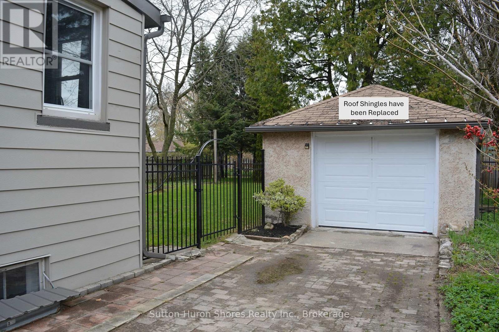 669 Louis Street, Saugeen Shores, Ontario  N0H 2C4 - Photo 32 - X12874376