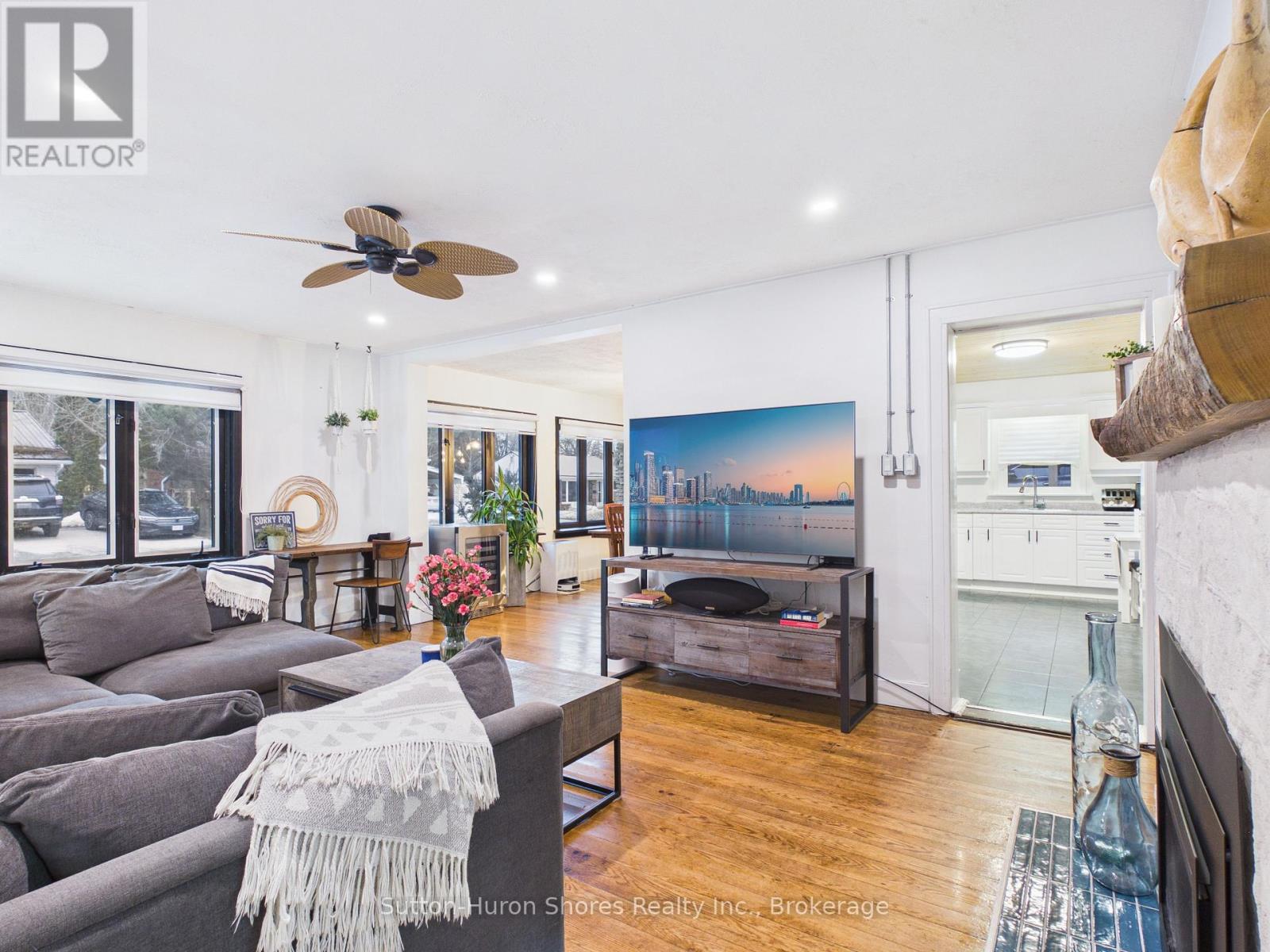 669 Louis Street, Saugeen Shores, Ontario  N0H 2C4 - Photo 6 - X12874376