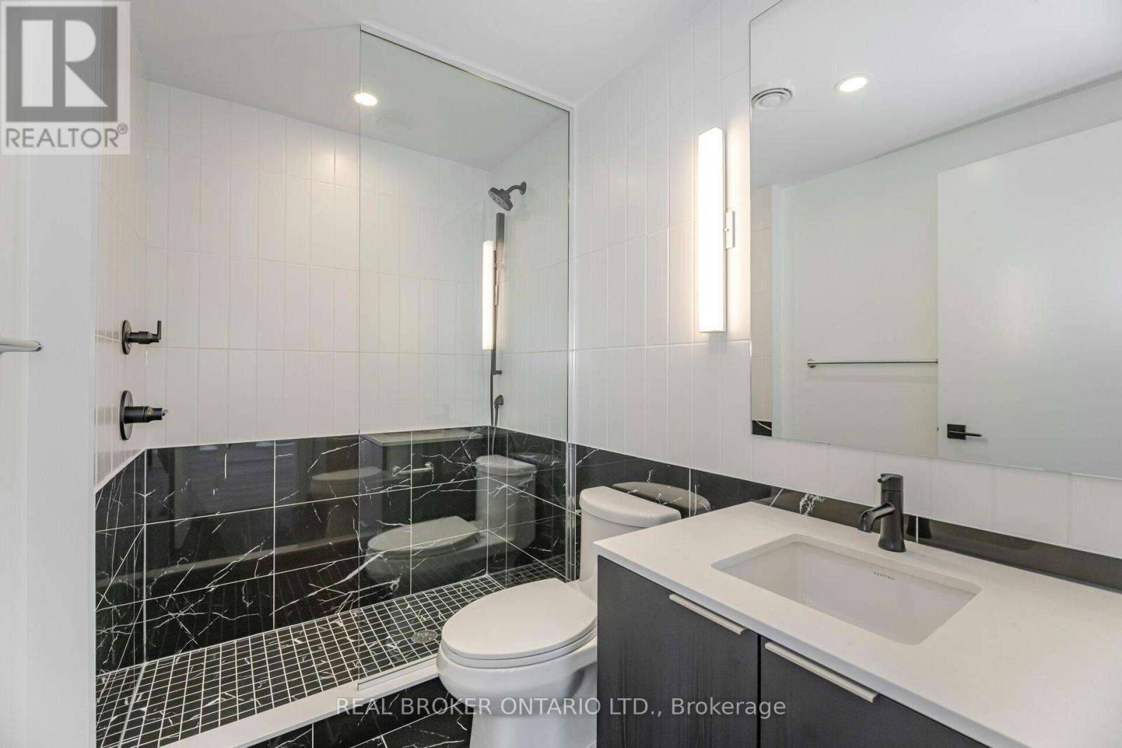 4005 - 327 King Street W, Toronto, Ontario  M5V 0W7 - Photo 18 - C12874356