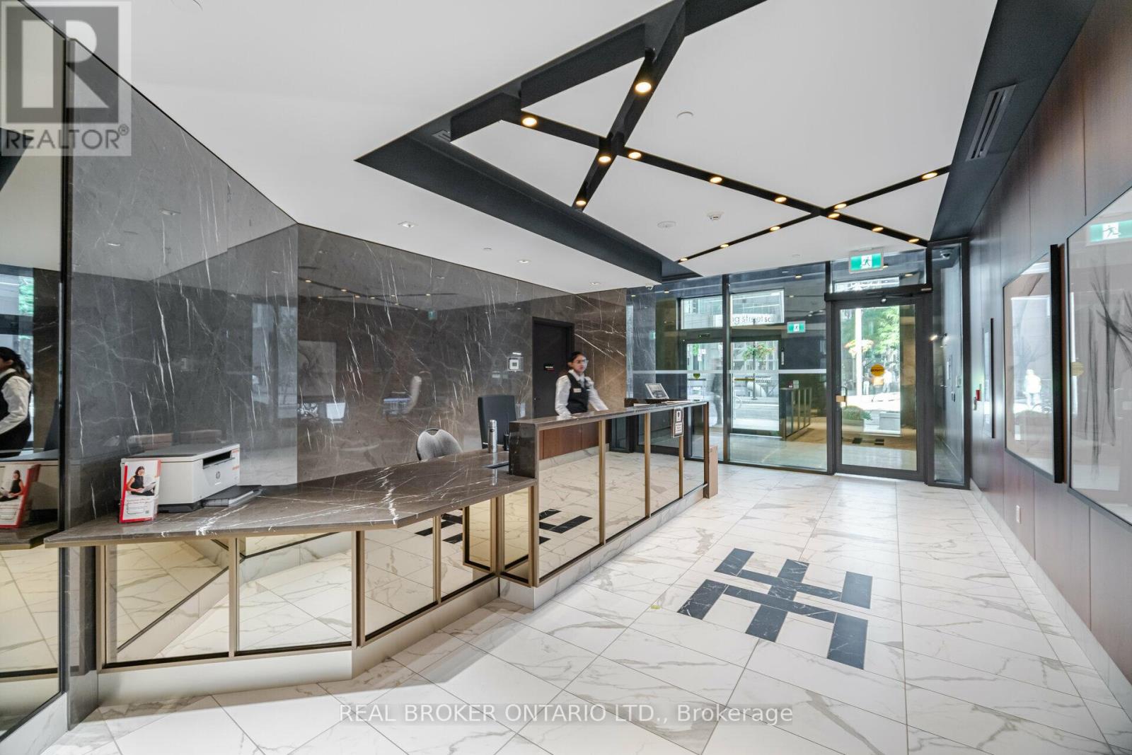 4005 - 327 King Street W, Toronto, Ontario  M5V 0W7 - Photo 3 - C12874356