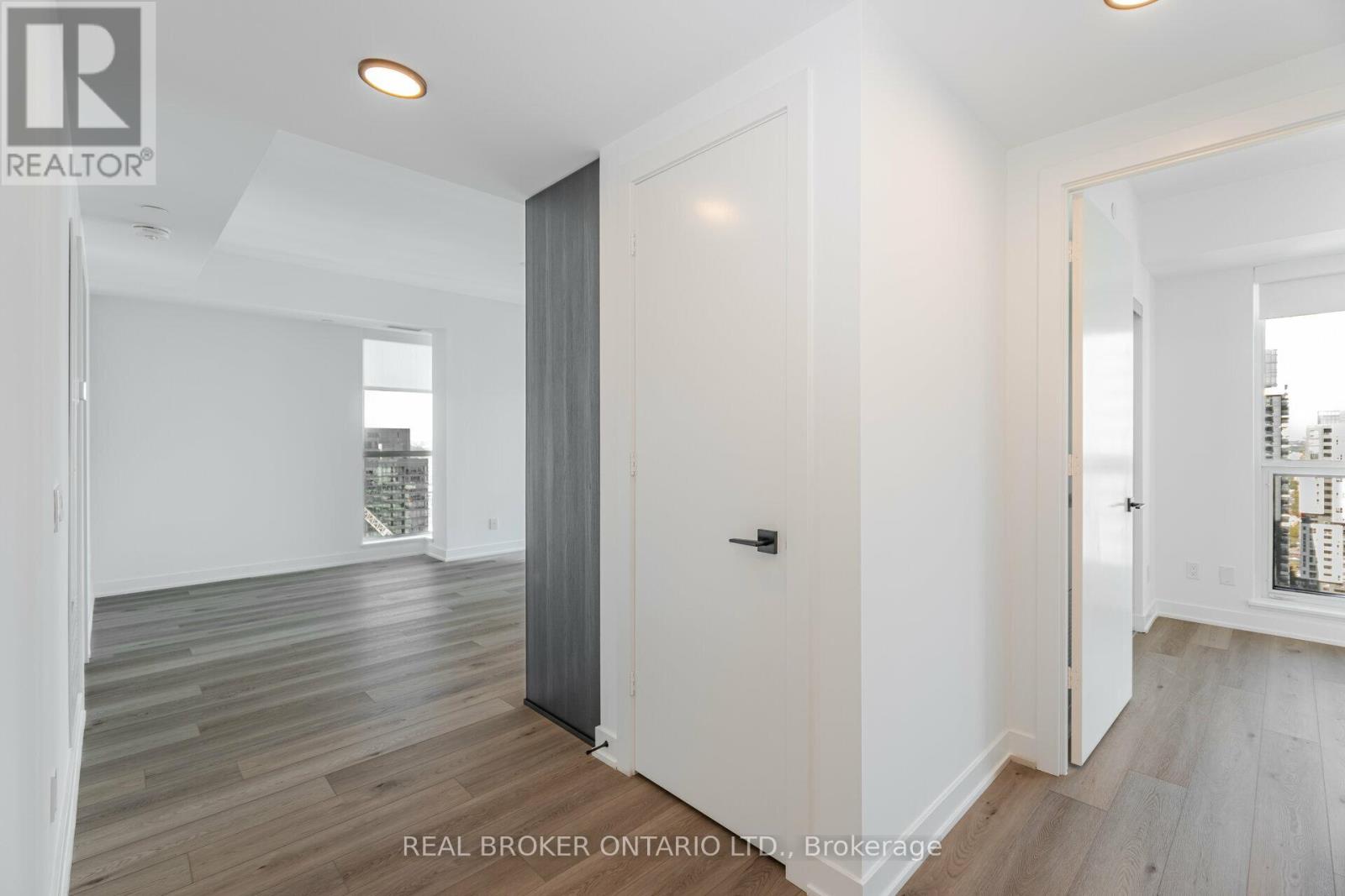 4005 - 327 King Street W, Toronto, Ontario  M5V 0W7 - Photo 6 - C12874356