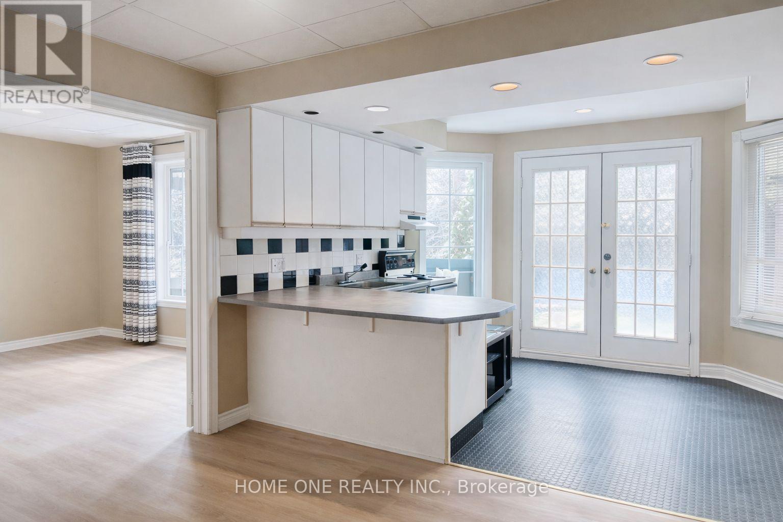 89 Regent Street, Richmond Hill, Ontario  L4C 9N7 - Photo 2 - N12874362