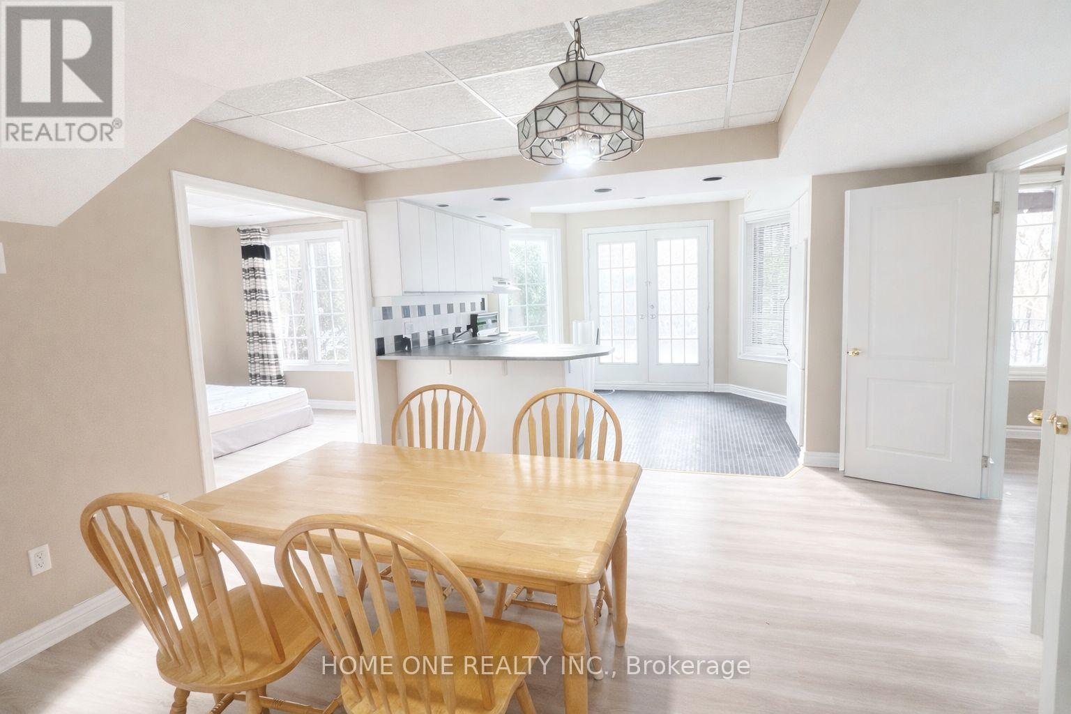 89 Regent Street, Richmond Hill, Ontario  L4C 9N7 - Photo 3 - N12874362