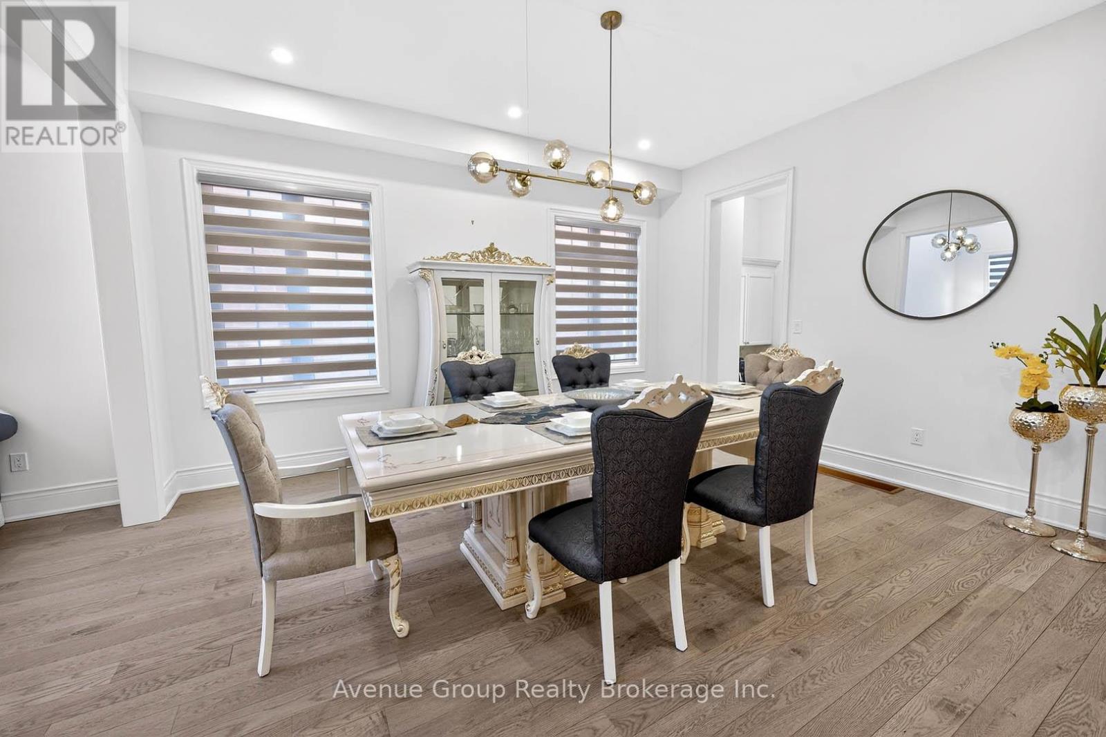 200 Farrell Road, Vaughan, Ontario  L6A 4W6 - Photo 4 - N12874380