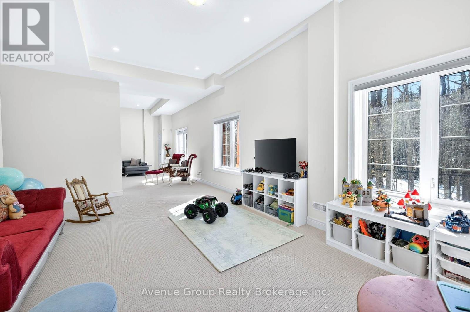 200 Farrell Road, Vaughan, Ontario  L6A 4W6 - Photo 47 - N12874380