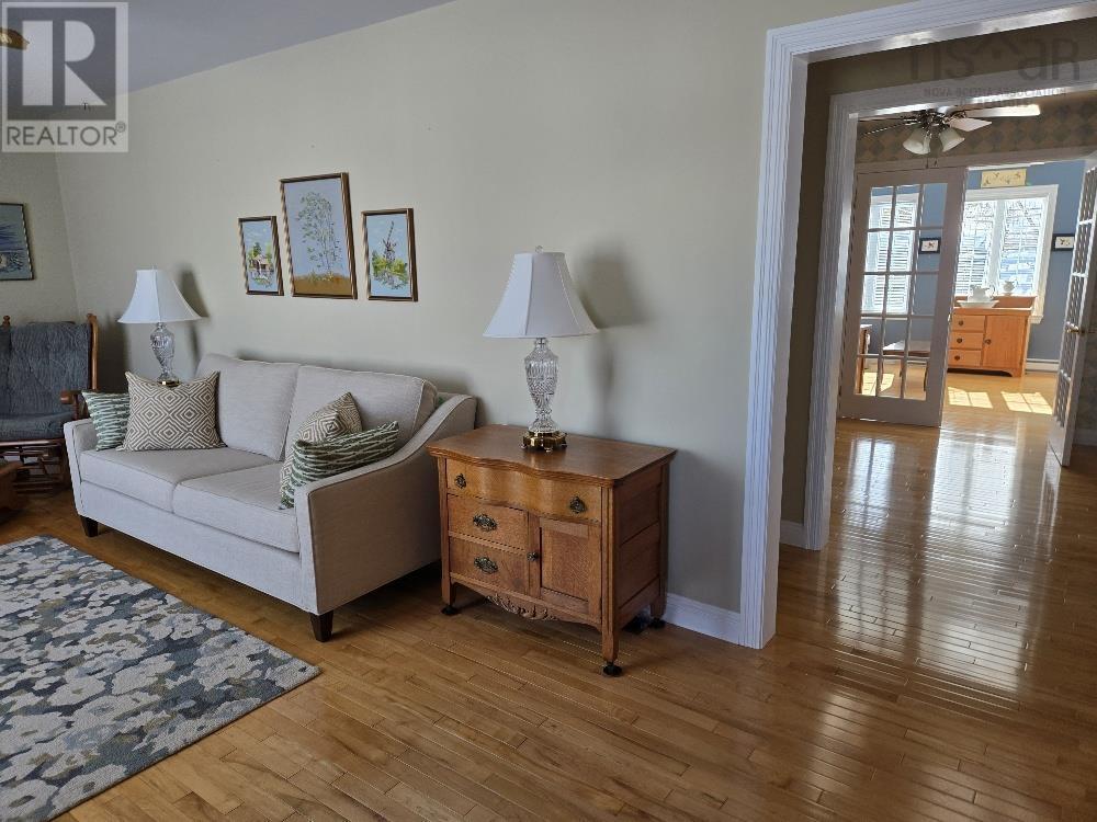 100 Higgins Street, Truro, Nova Scotia  B2N 2L7 - Photo 7 - 202603648