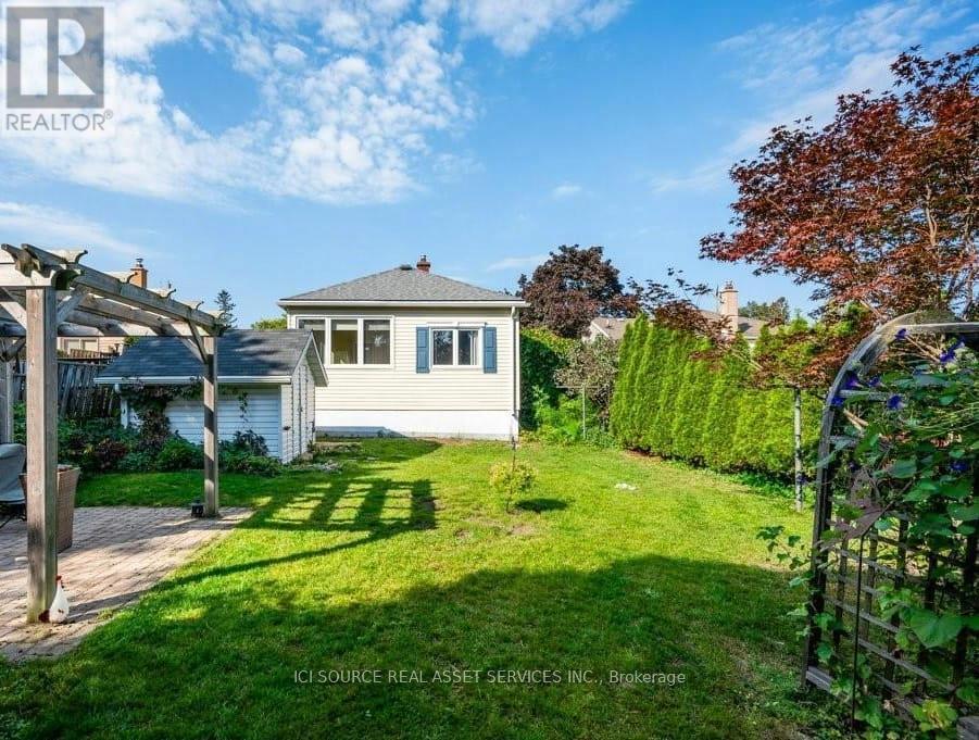 Upper - 192 Edwin Street, Kitchener, Ontario  N2H 4P2 - Photo 10 - X12874372