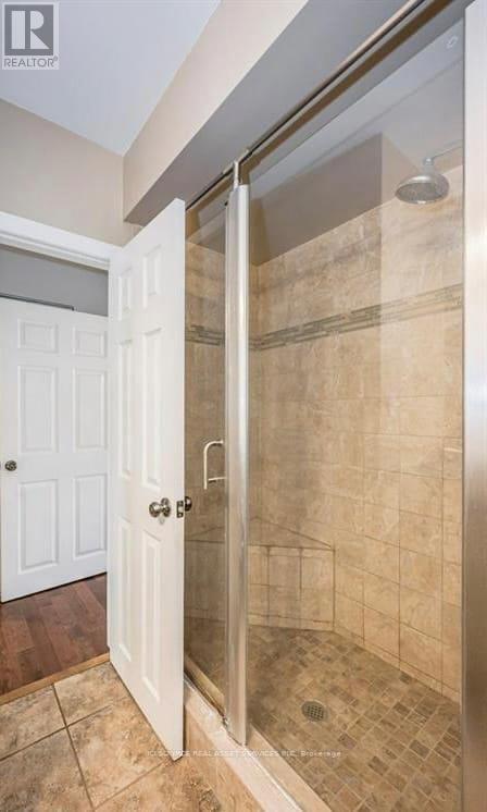 Upper - 192 Edwin Street, Kitchener, Ontario  N2H 4P2 - Photo 7 - X12874372