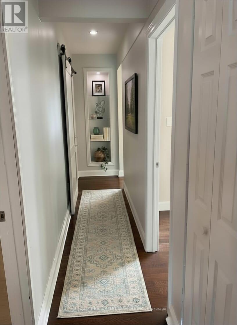 Upper - 192 Edwin Street, Kitchener, Ontario  N2H 4P2 - Photo 8 - X12874372