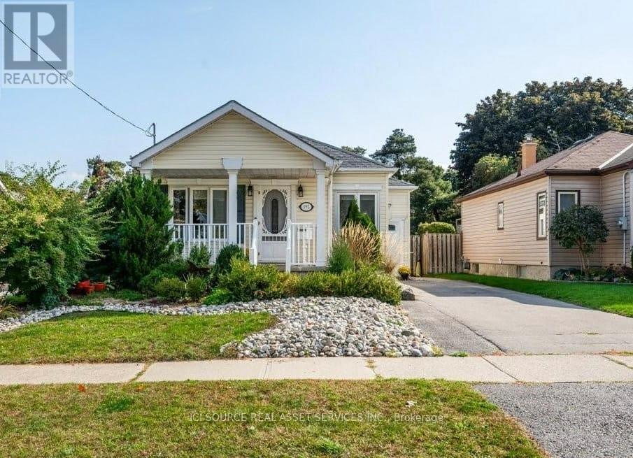 Upper - 192 Edwin Street, Kitchener, Ontario  N2H 4P2 - Photo 9 - X12874372