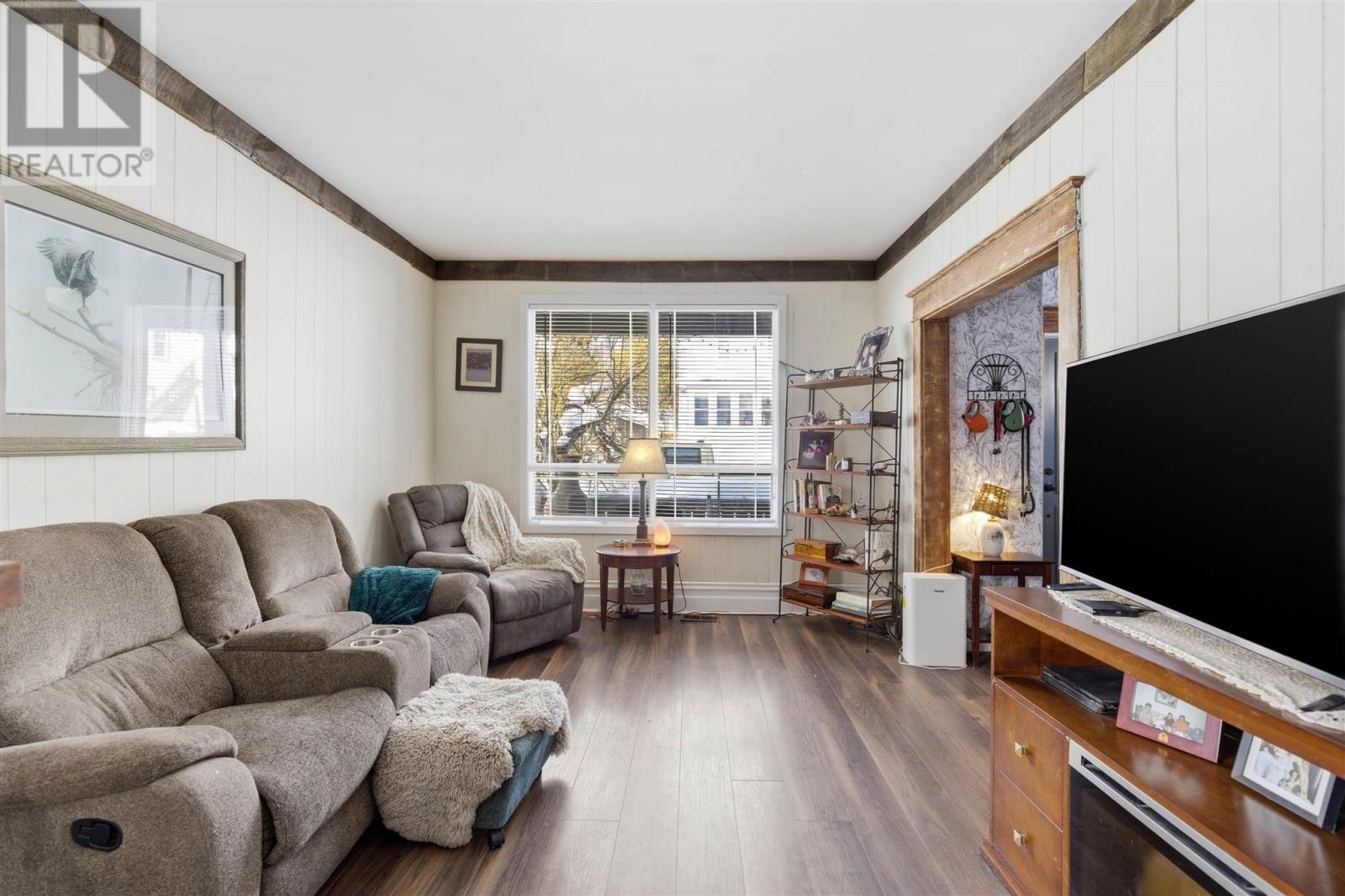 49 Hawthorne Ave, Sault Ste. Marie, Ontario  P6B 1C6 - Photo 4 - SM260338